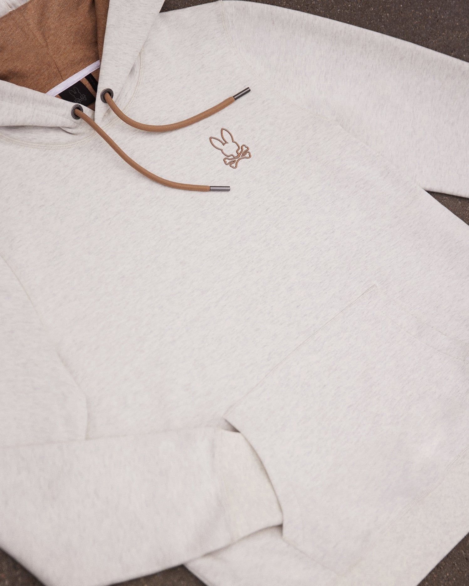 MENS OUTLINE PULLOVER HOODIE - B6H505Z1CN sold by Psycho Bunny product image thumbnail 9