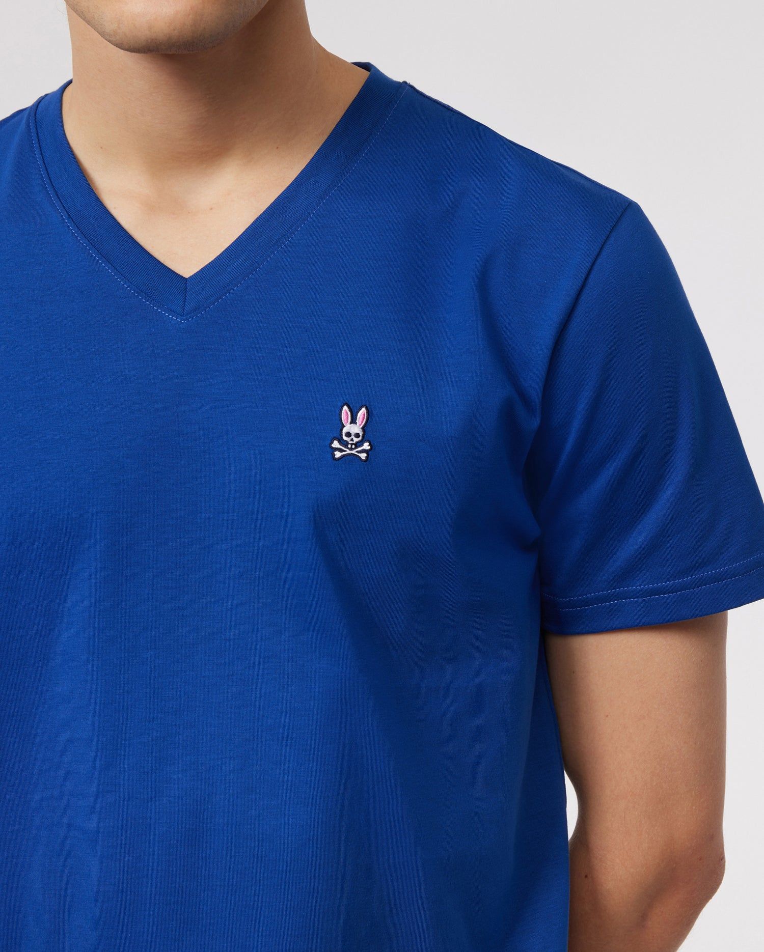 MENS CLASSIC V NECK TEE - B6U100X1PC sold by Psycho Bunny product image thumbnail 2