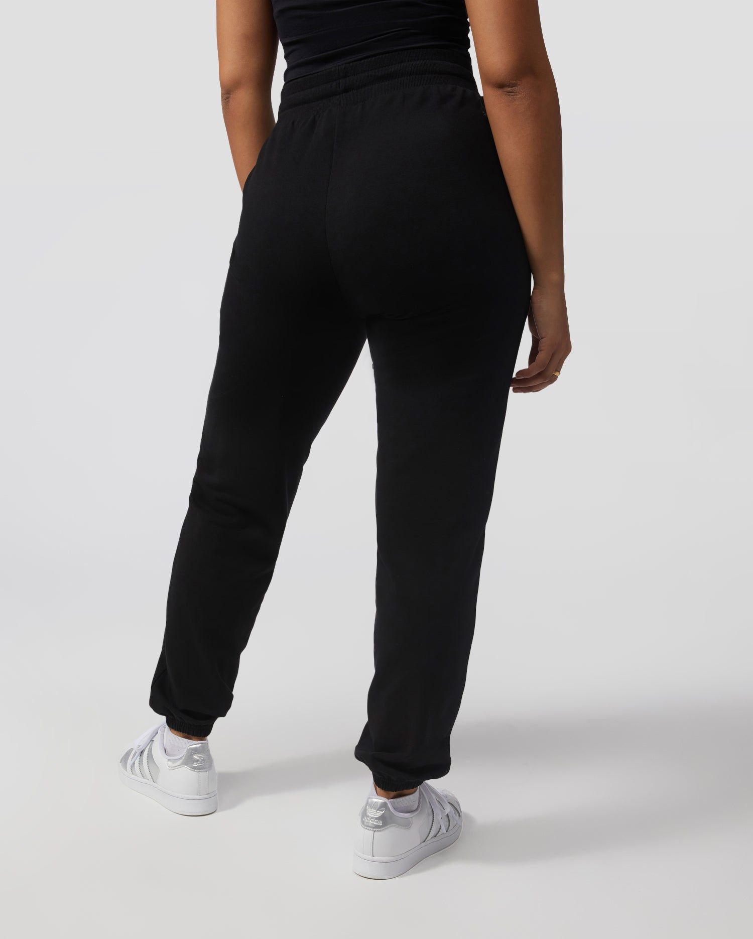 WOMENS HAYDEN GLOSS BUNNY SWEATPANTS - B2P179W1FT sold by Psycho Bunny product image thumbnail 4