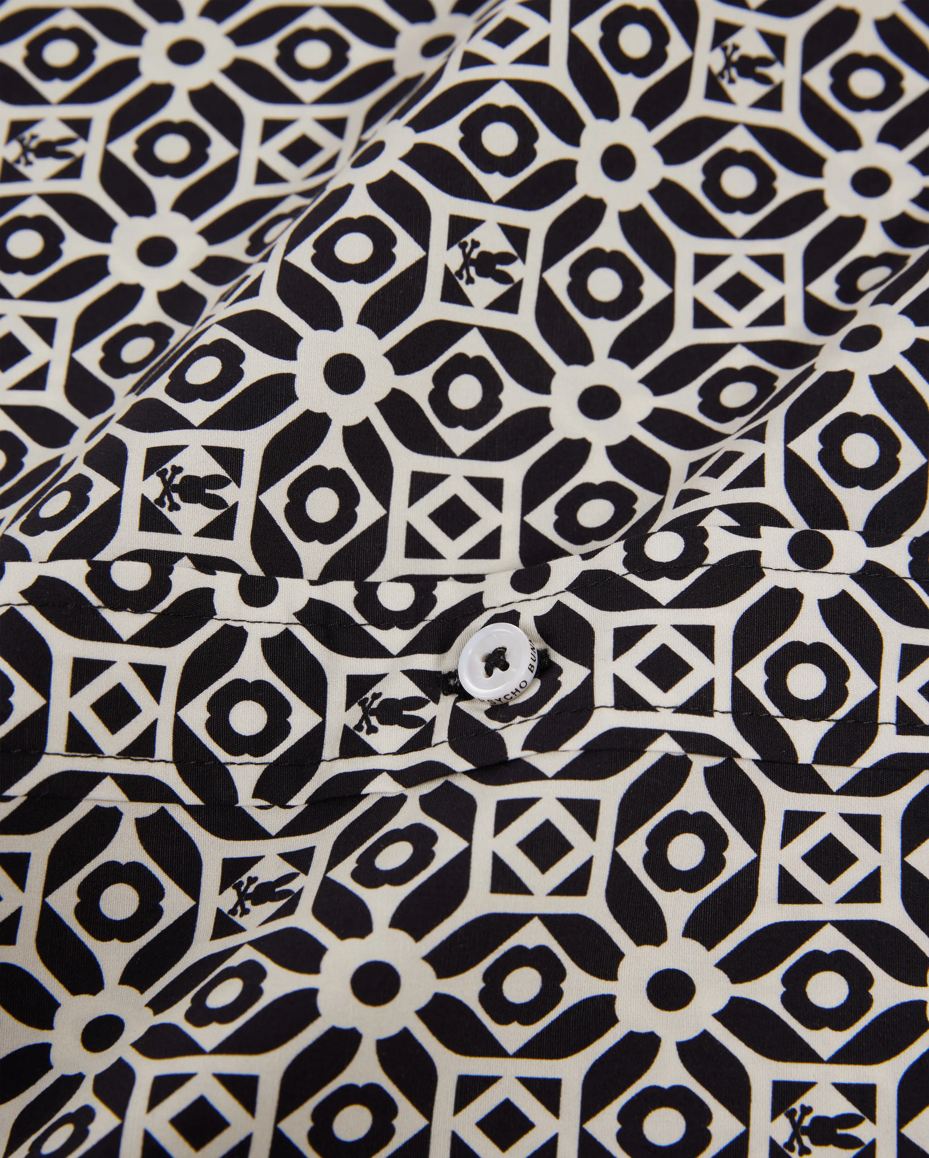 MENS LOS ANGELES SHORT SLEEVE PRINTED SHIRT - B6Q836Z1PC sold by Psycho Bunny product image thumbnail 4