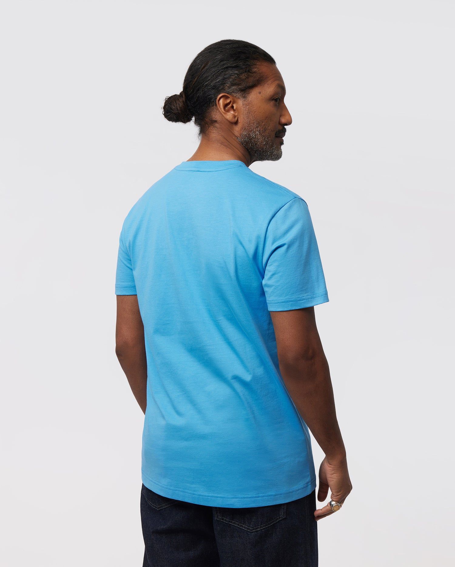 MENS CLASSIC V NECK TEE - B6U100Y1PC sold by Psycho Bunny product image thumbnail 4