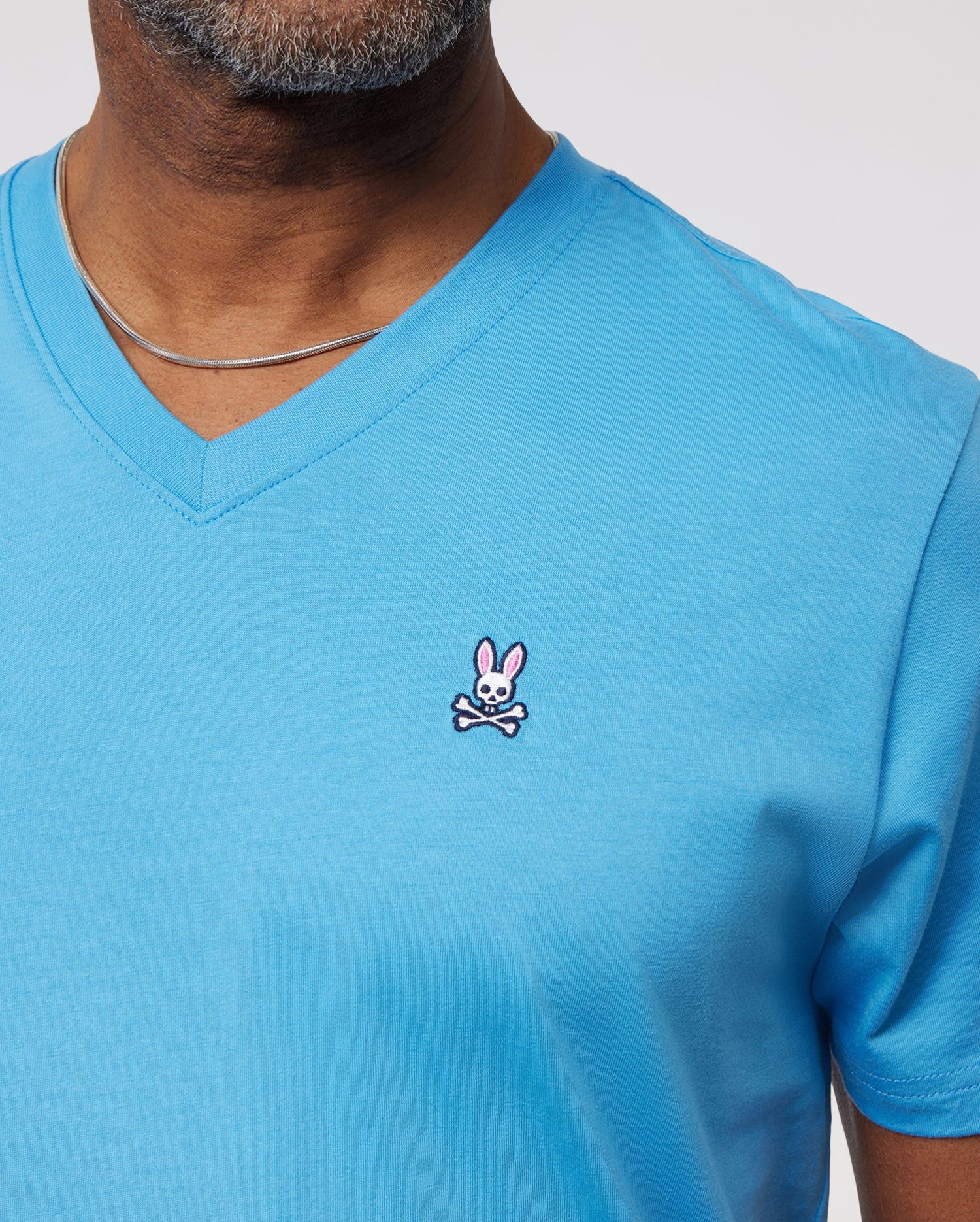 MENS CLASSIC V NECK TEE - B6U100Y1PC sold by Psycho Bunny product image thumbnail 3