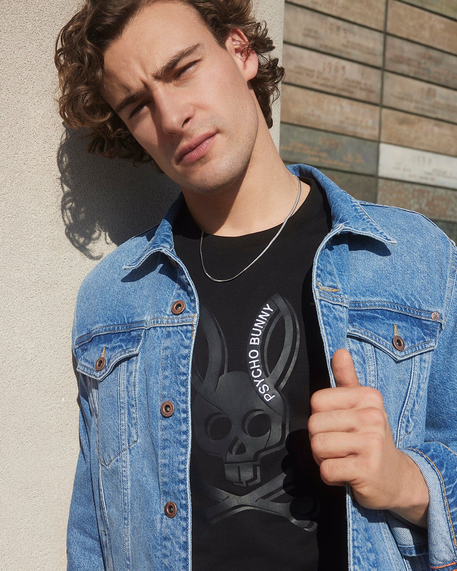 MENS SERGE GRAPHIC TEE - B6U718X1PC sold by Psycho Bunny