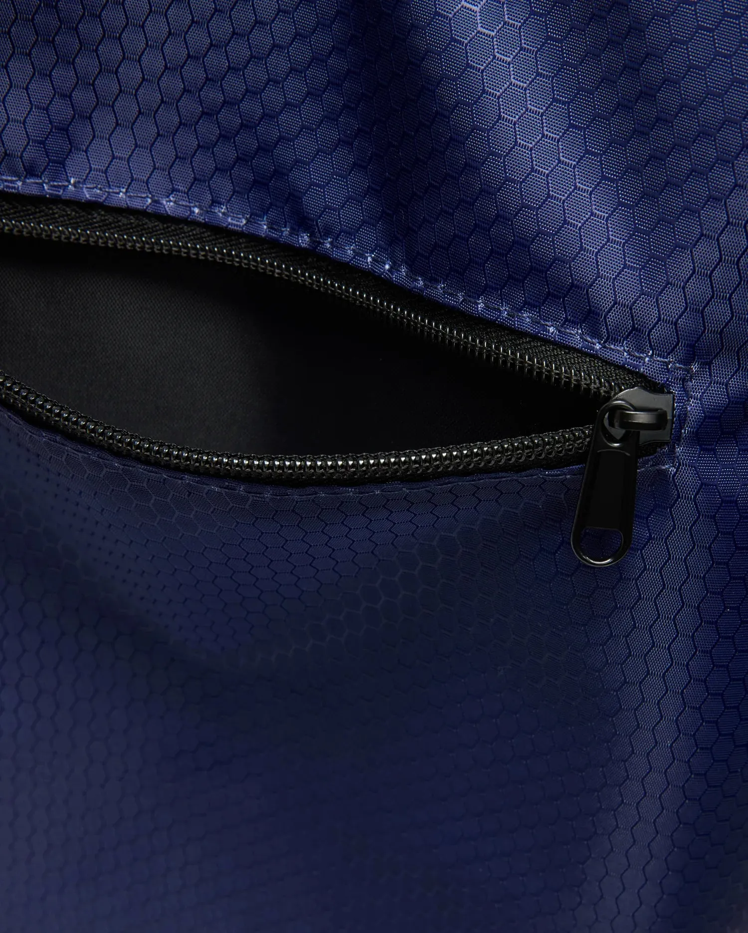 MENS DRAWSTRING BAG - MO2400001 sold by Psycho Bunny product image thumbnail 2