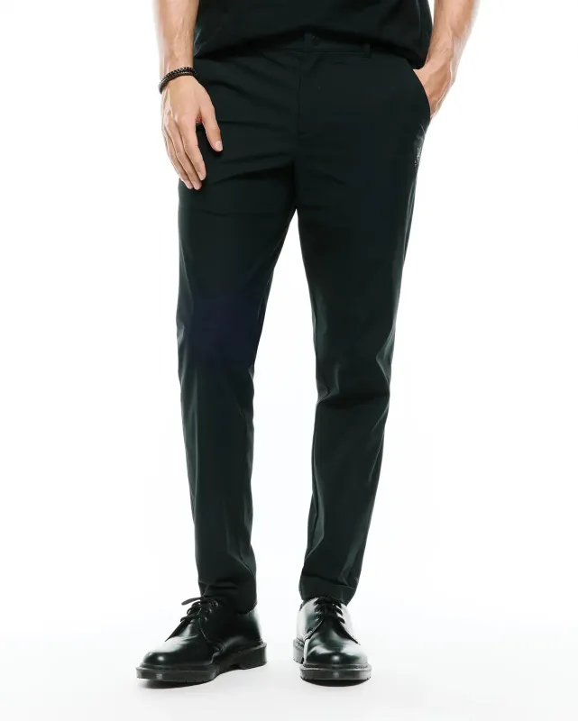 MENS EDWARD 10K TAPERED PERFORMANCE PANT - MB0600040 made by Psycho Bunny