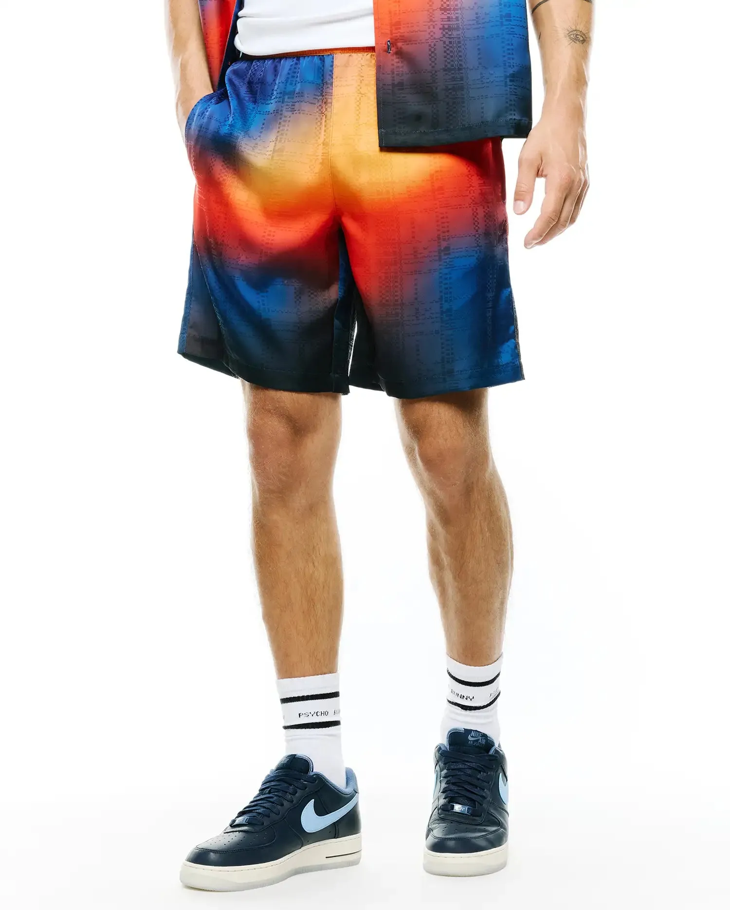 MENS ZANDER GRADIENT JACQUARD SHORT 8 1/2" - MB0700037 sold by Psycho Bunny product image thumbnail 2