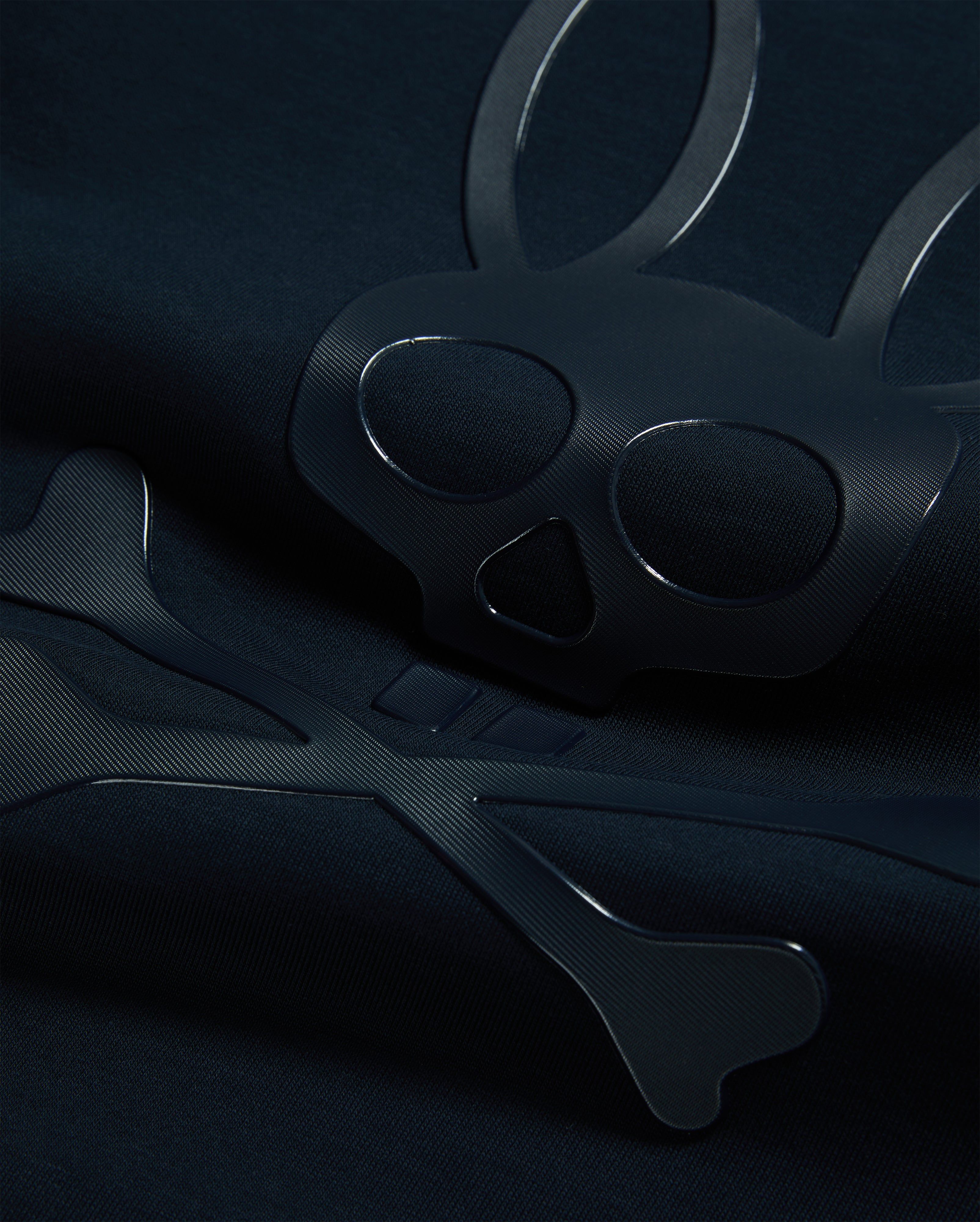 MENS POSEN MATTE GRAPHIC SWEATSHIRT - B6S536Z1FT sold by Psycho Bunny product image thumbnail 3