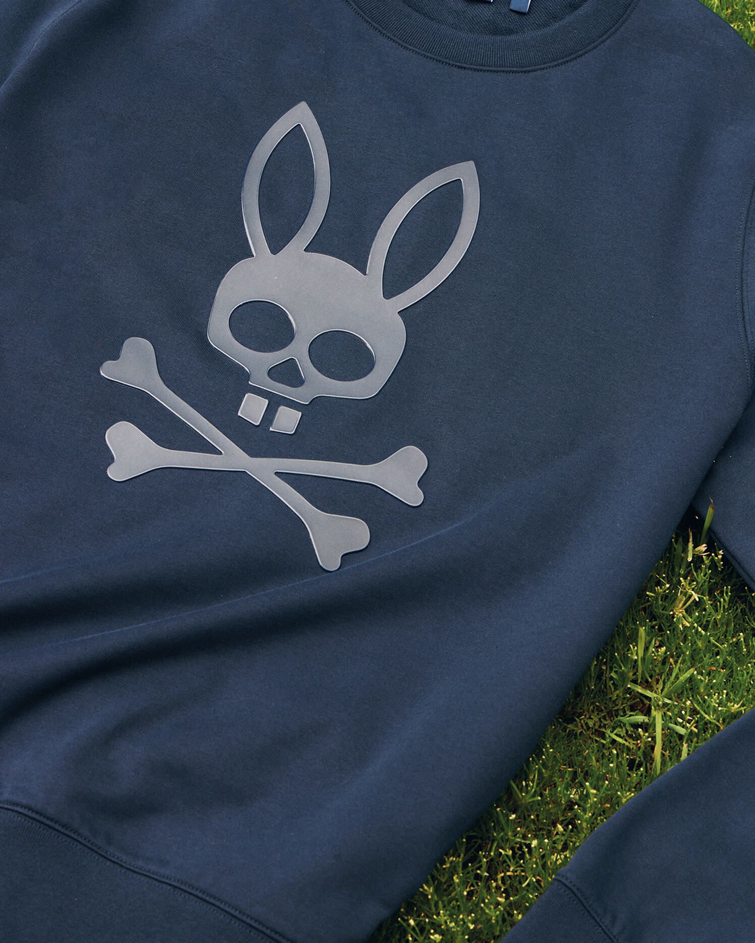 MENS POSEN MATTE GRAPHIC SWEATSHIRT - B6S536Z1FT sold by Psycho Bunny product image thumbnail 7