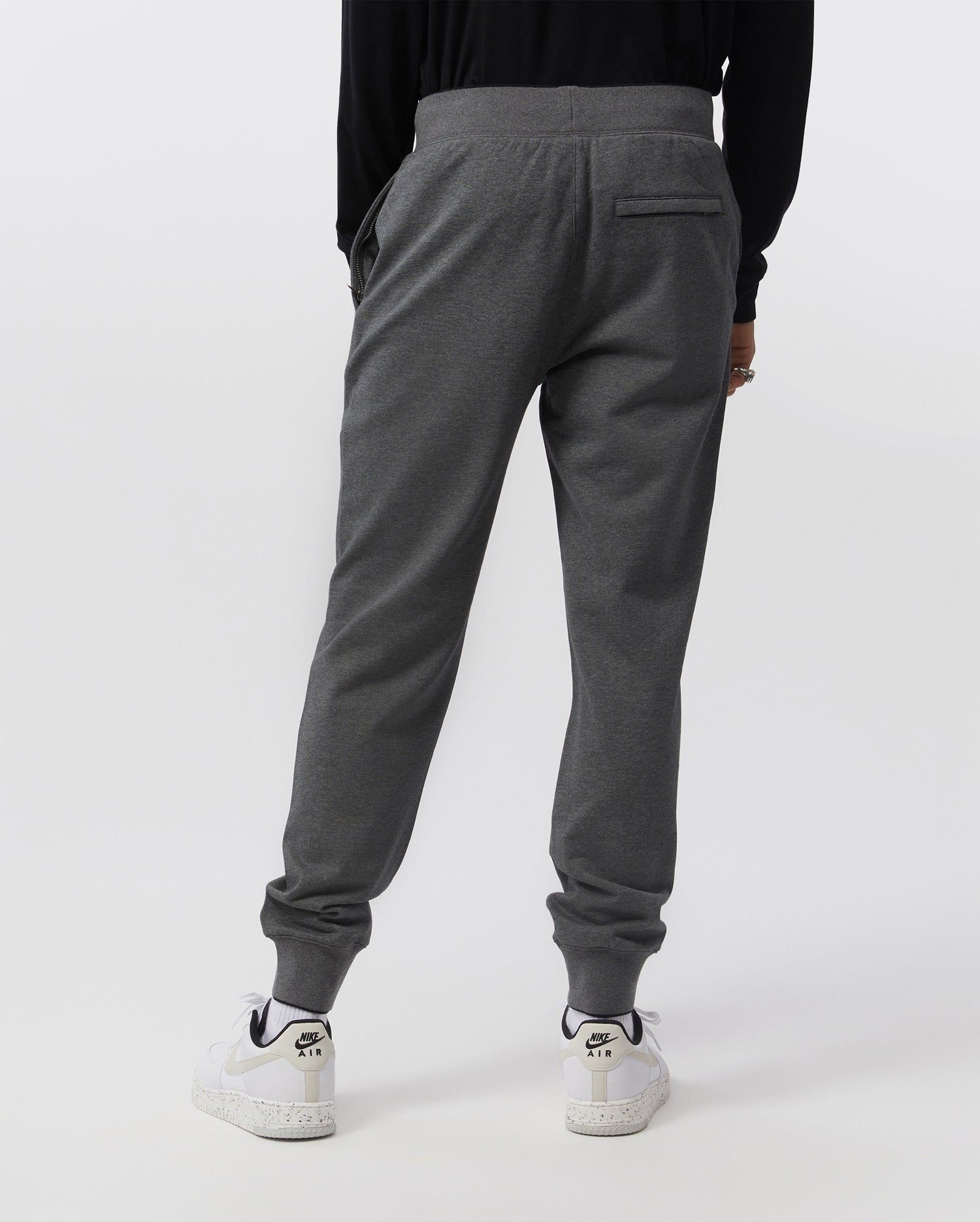 MENS PATCHIN CHENILLE BUNNY LOGO SWEATPANTS - B6P850U1FT sold by Psycho Bunny product image thumbnail 3