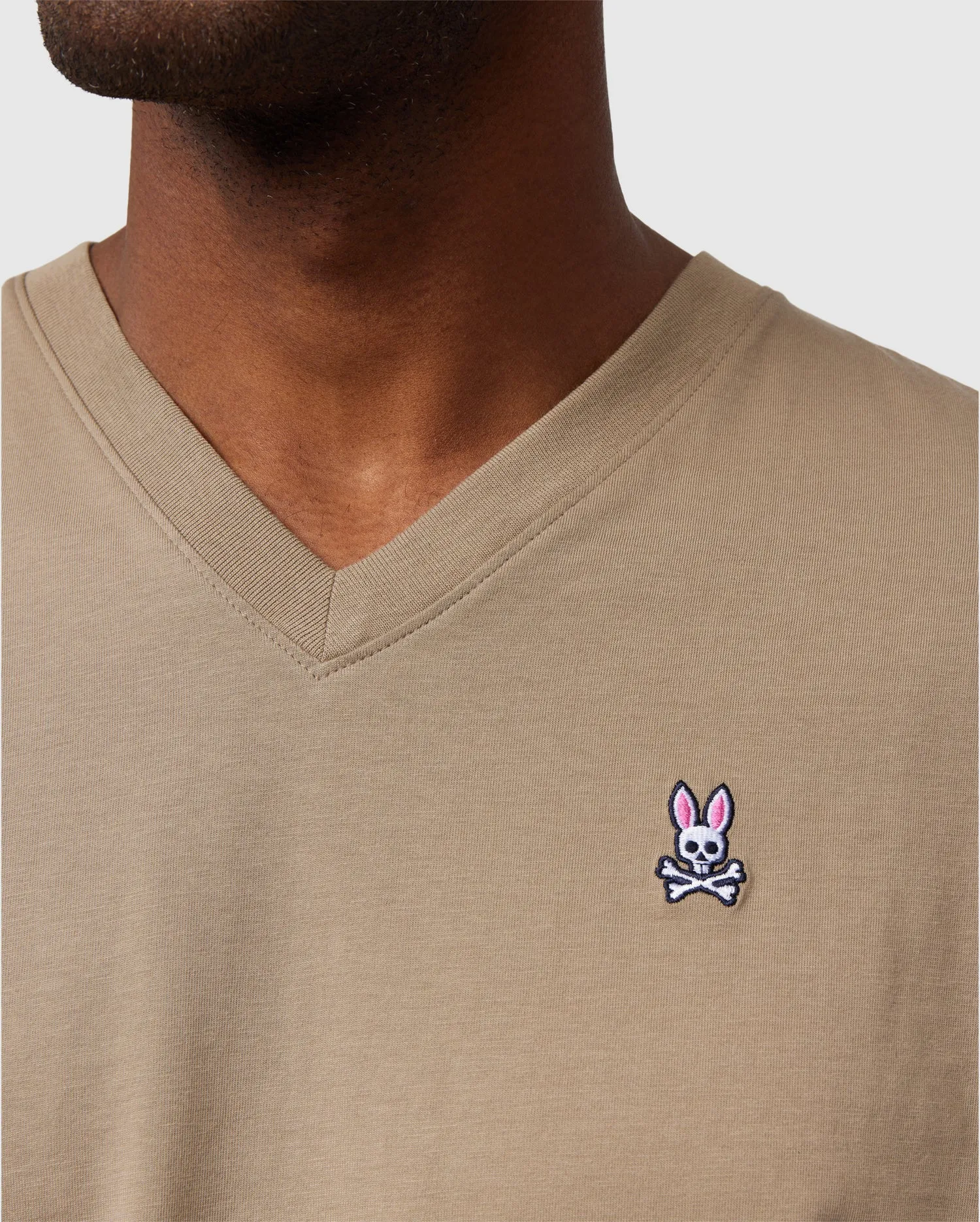 MENS CLASSIC V NECK TEE - B6U100ARPC sold by Psycho Bunny product image thumbnail 3