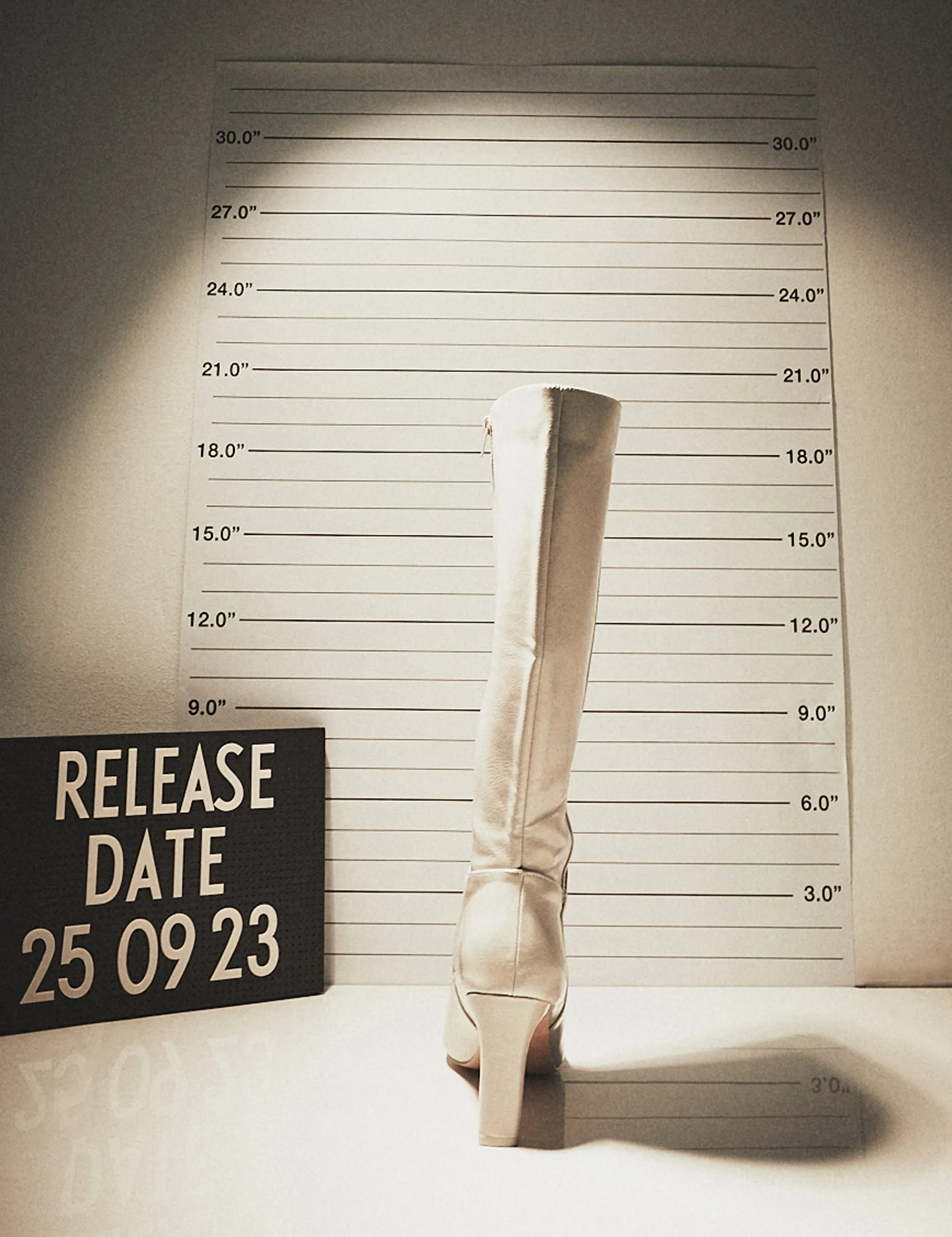 Pose Grey Textured Patent Pu Zip Up Knee High Slim Block Heeled Boots sold by Public Desire product image thumbnail 5