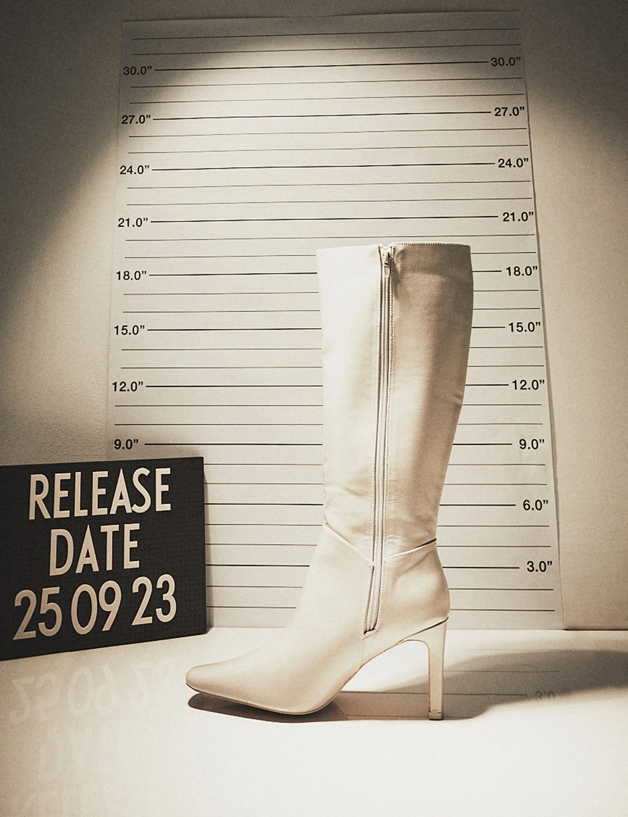 Pose Grey Textured Patent Pu Zip Up Knee High Slim Block Heeled Boots sold by Public Desire product image thumbnail 4