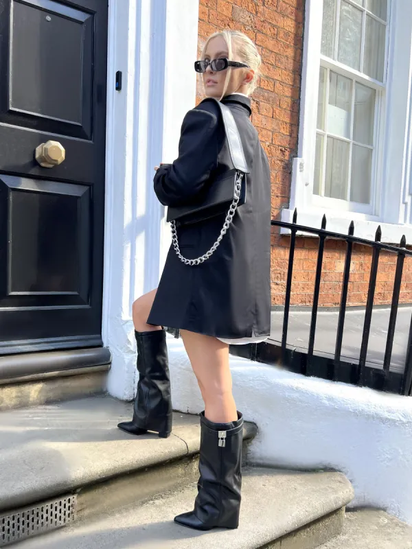 The Koa Black Long Chain Detail Shoulder Bag sold by Public Desire