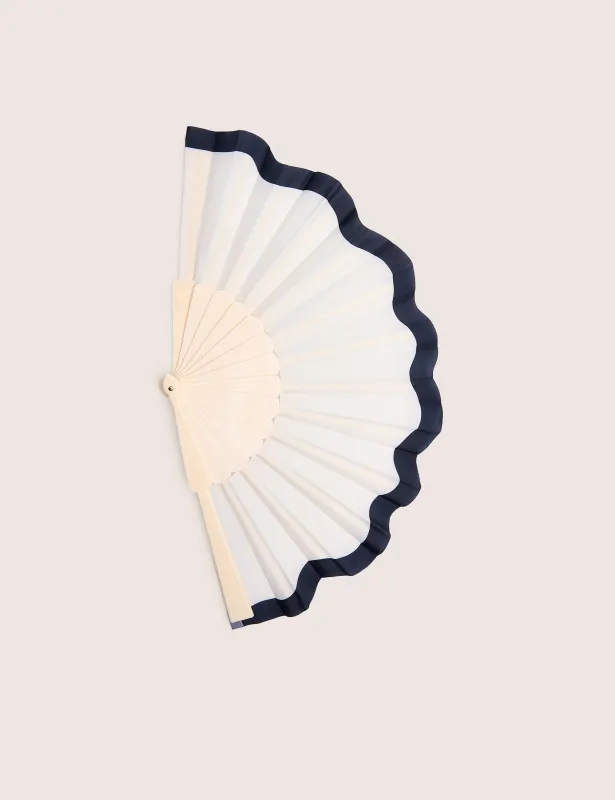 Scalloped Edge Fan Black & White made by Public Desire