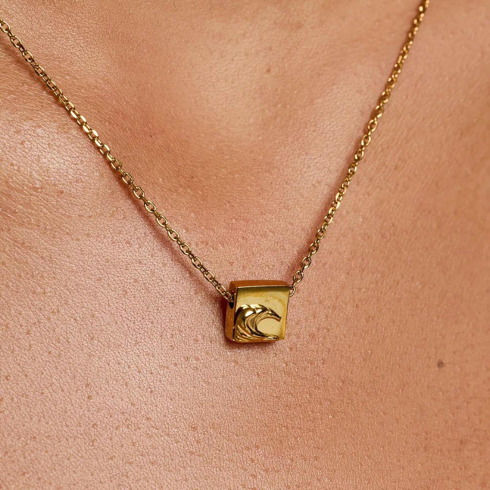 Surfrider Wave Necklace sold by Pura Vida product image thumbnail 3