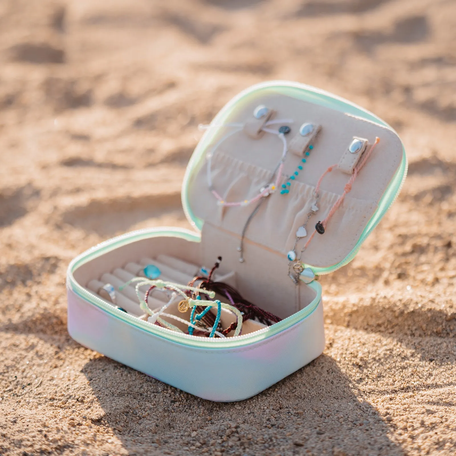 Watercolor Jewelry Case sold by Pura Vida product image thumbnail 5