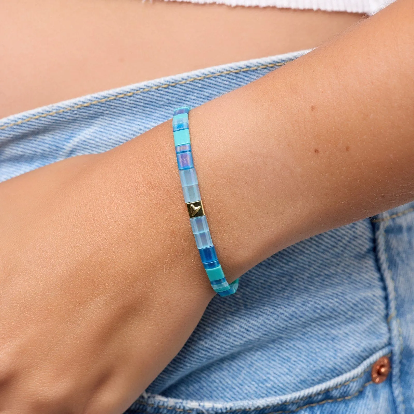 Shark Tooth Tile Bead Stretch Bracelet sold by Pura Vida product image thumbnail 2