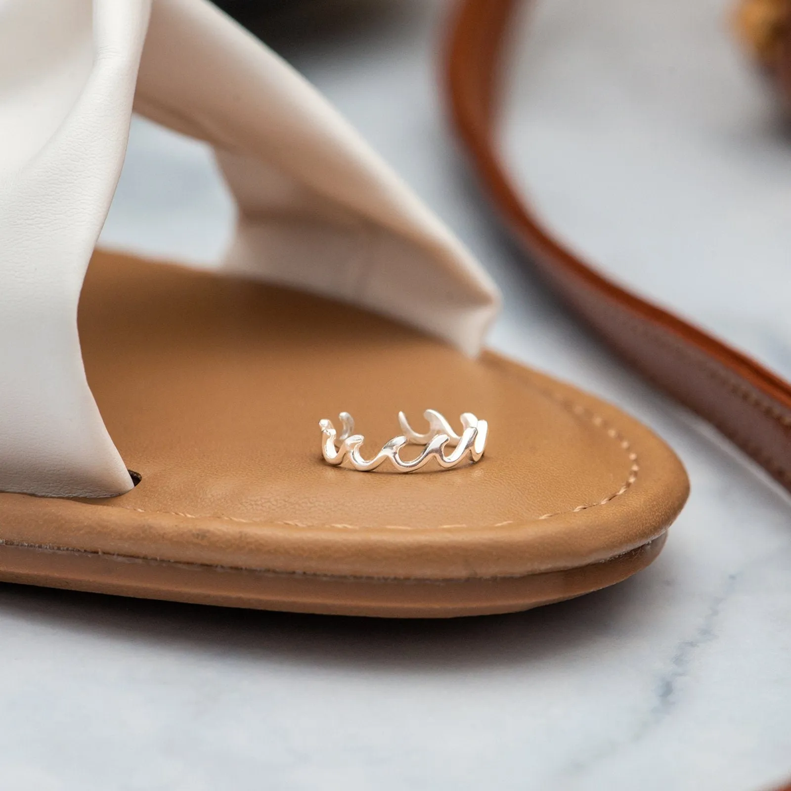 Wave Band Toe Ring sold by Pura Vida product image thumbnail 4