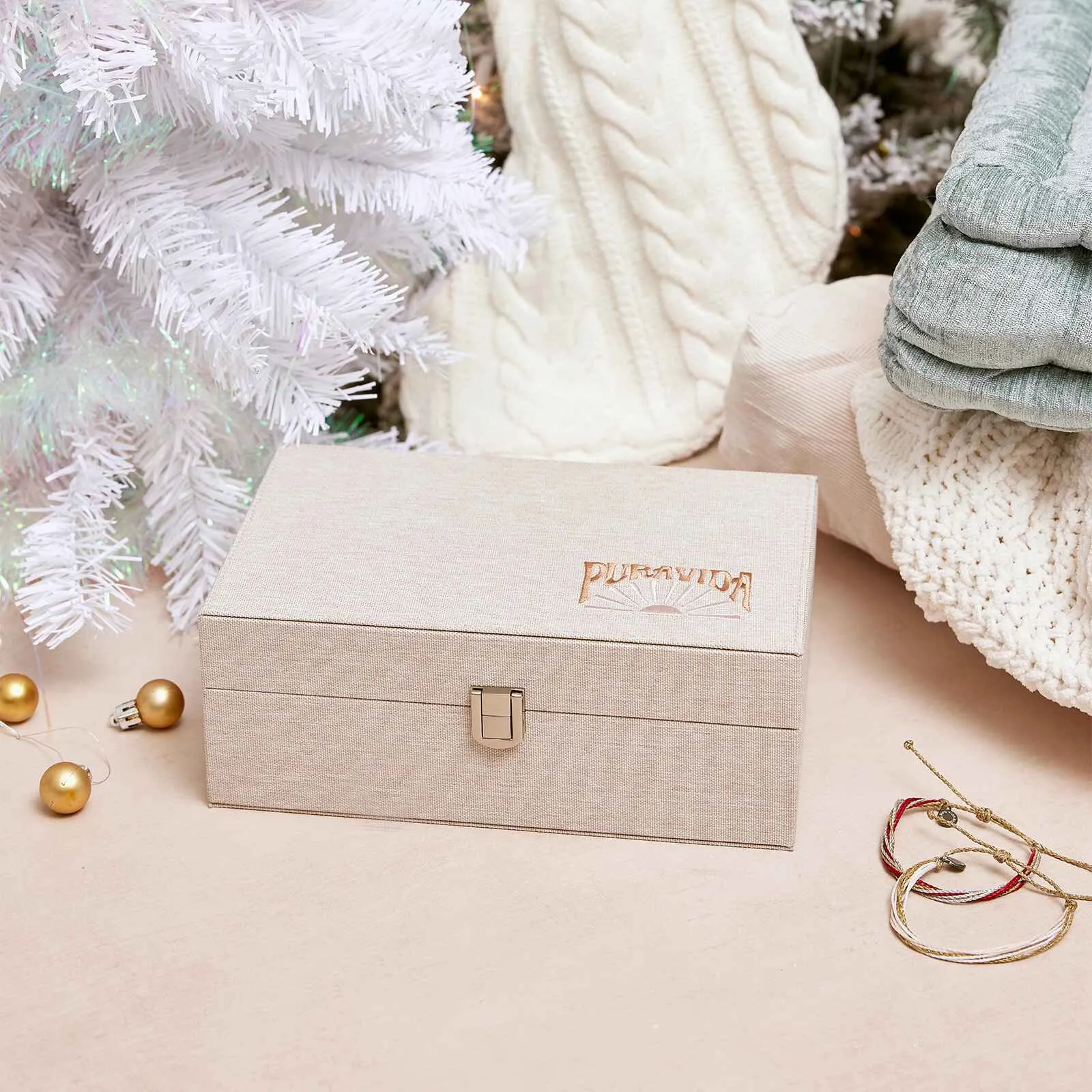 Linen Leather Jewelry Box sold by Pura Vida product image thumbnail 2