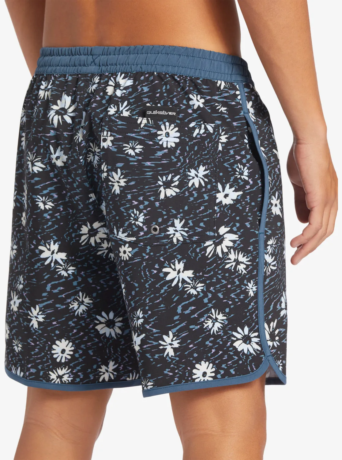 Surfsilk Scallop Volley 17" Volleys - Midnight Navy sold by Quiksilver product image thumbnail 5