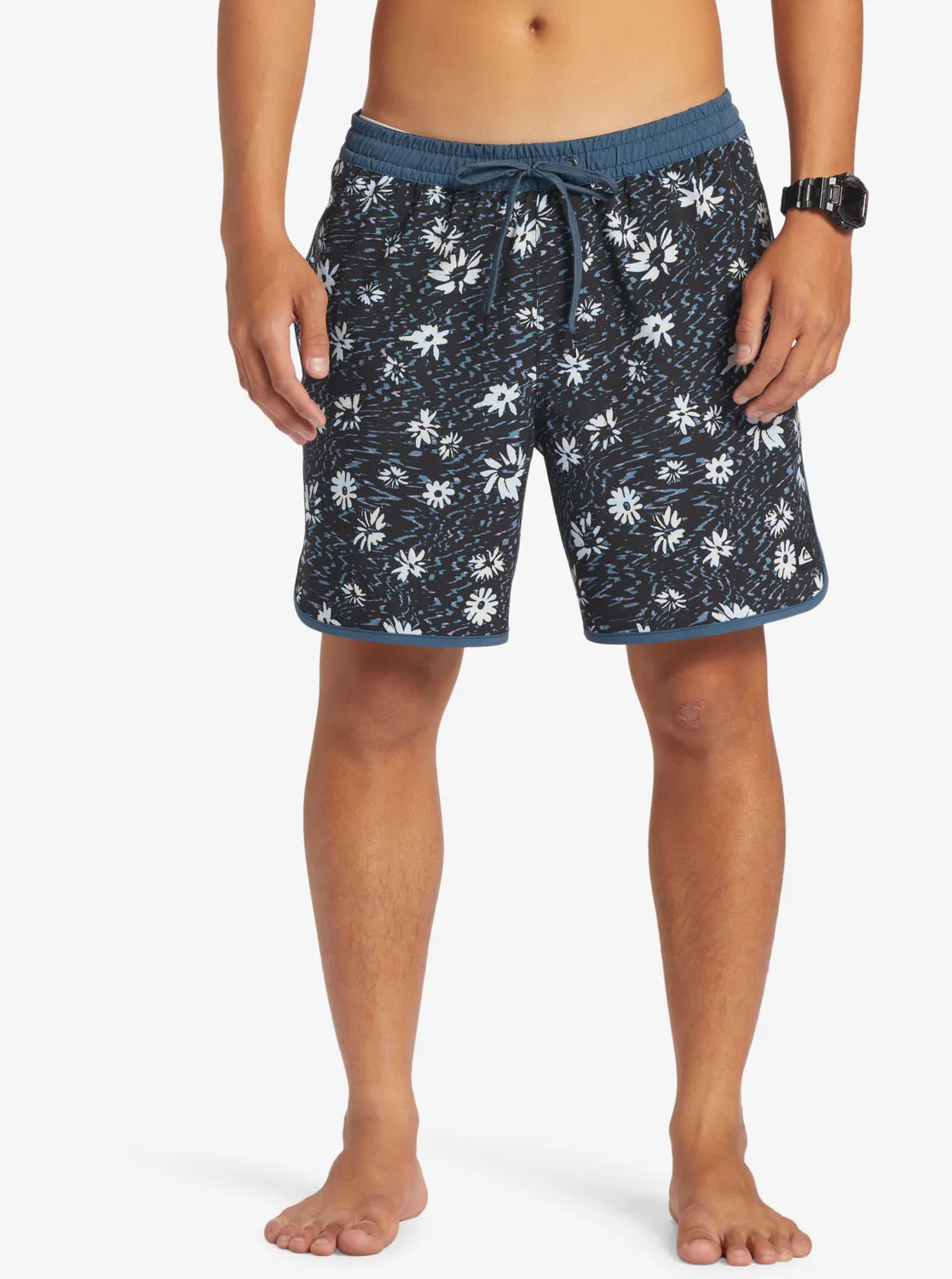 Surfsilk Scallop Volley 17" Volleys - Midnight Navy sold by Quiksilver product image thumbnail 3