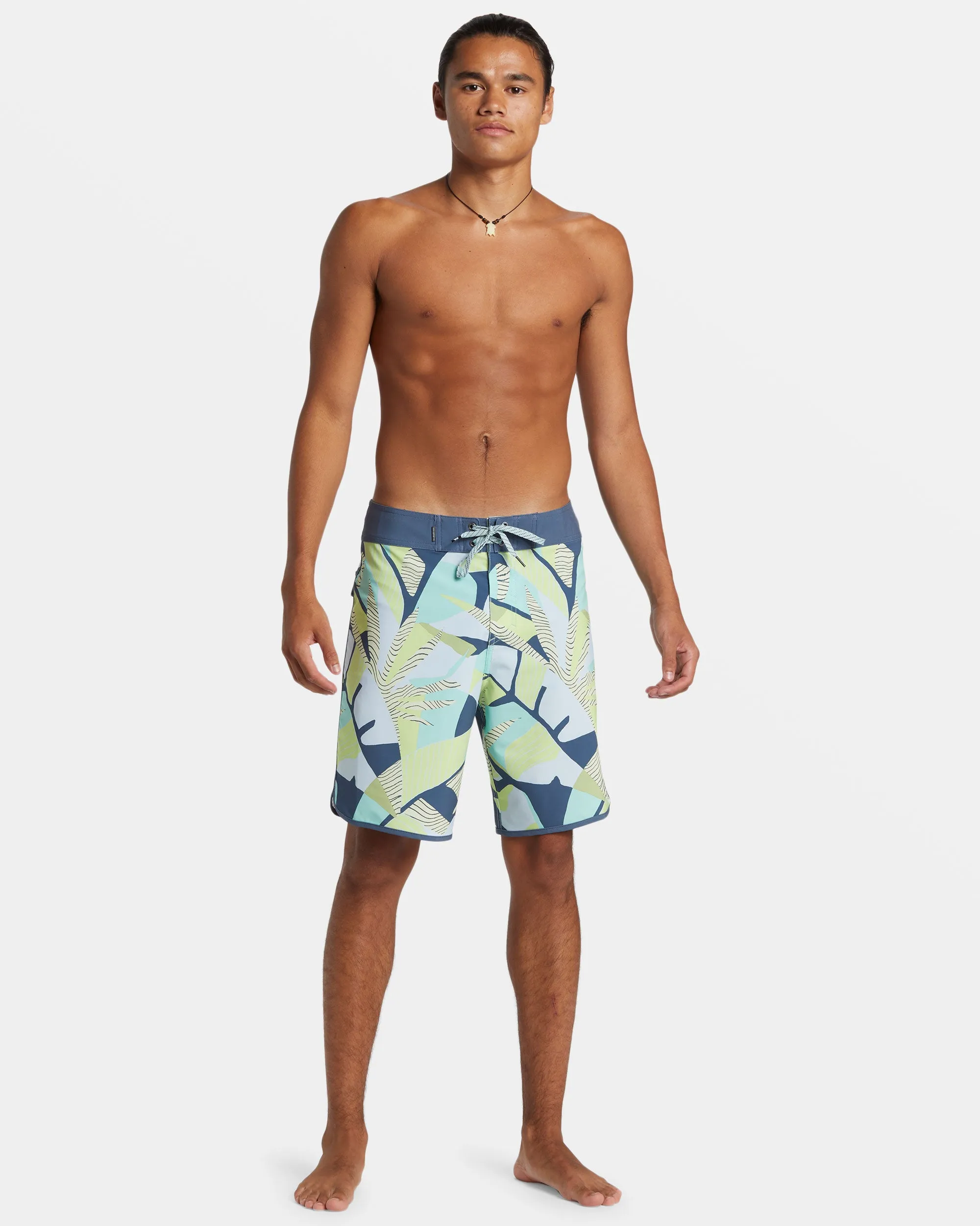 Surfsilk Scallop 19" Boardshorts - Aquifer sold by Quiksilver product image thumbnail 3