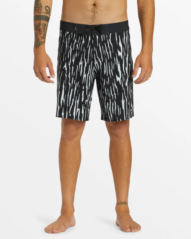 Surfsilk Straight Leg 19" Boardshorts - Black sold by Quiksilver