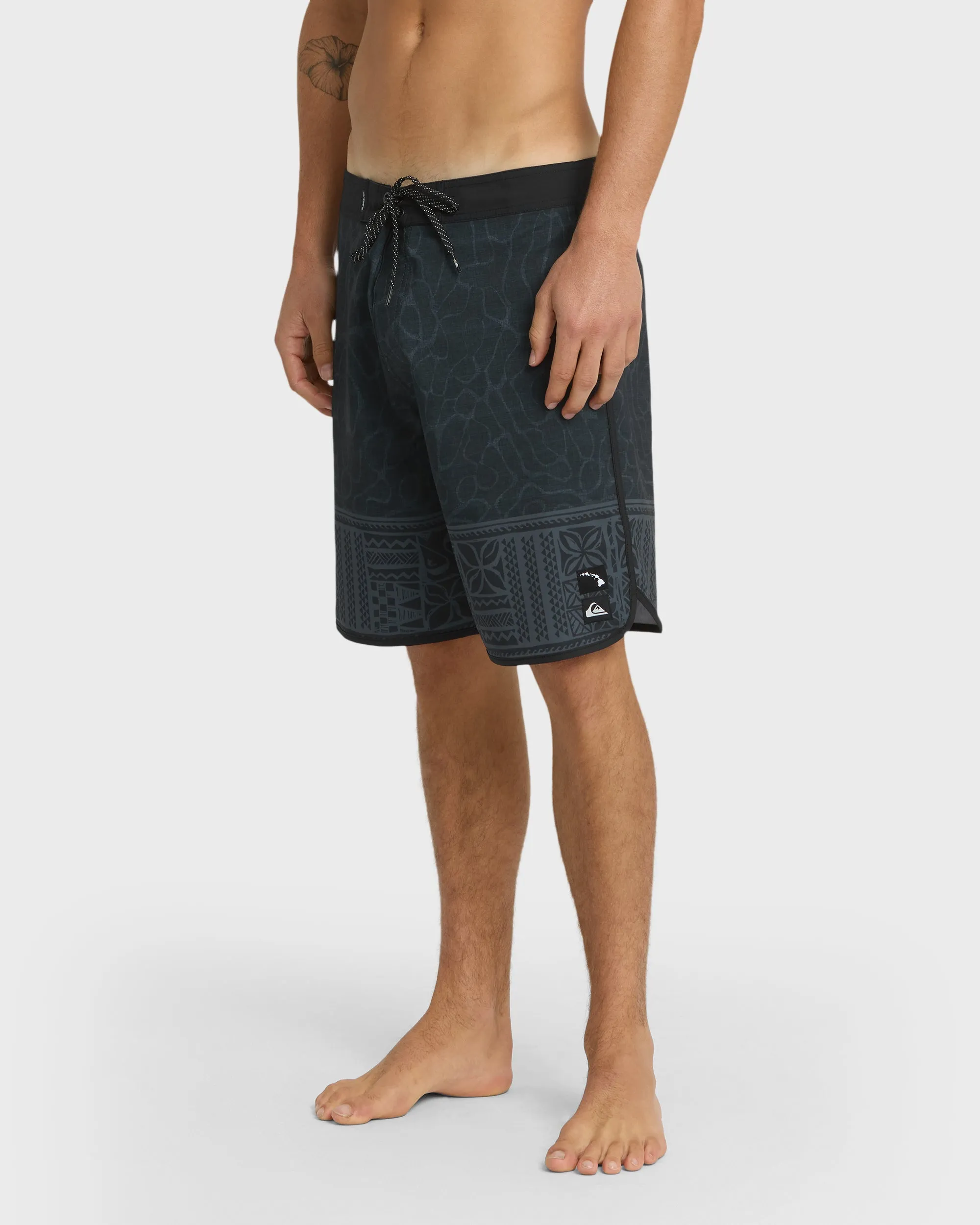 Surfsilk Hi Tribal Scallop 19" Boardshorts - Black sold by Quiksilver product image thumbnail 4