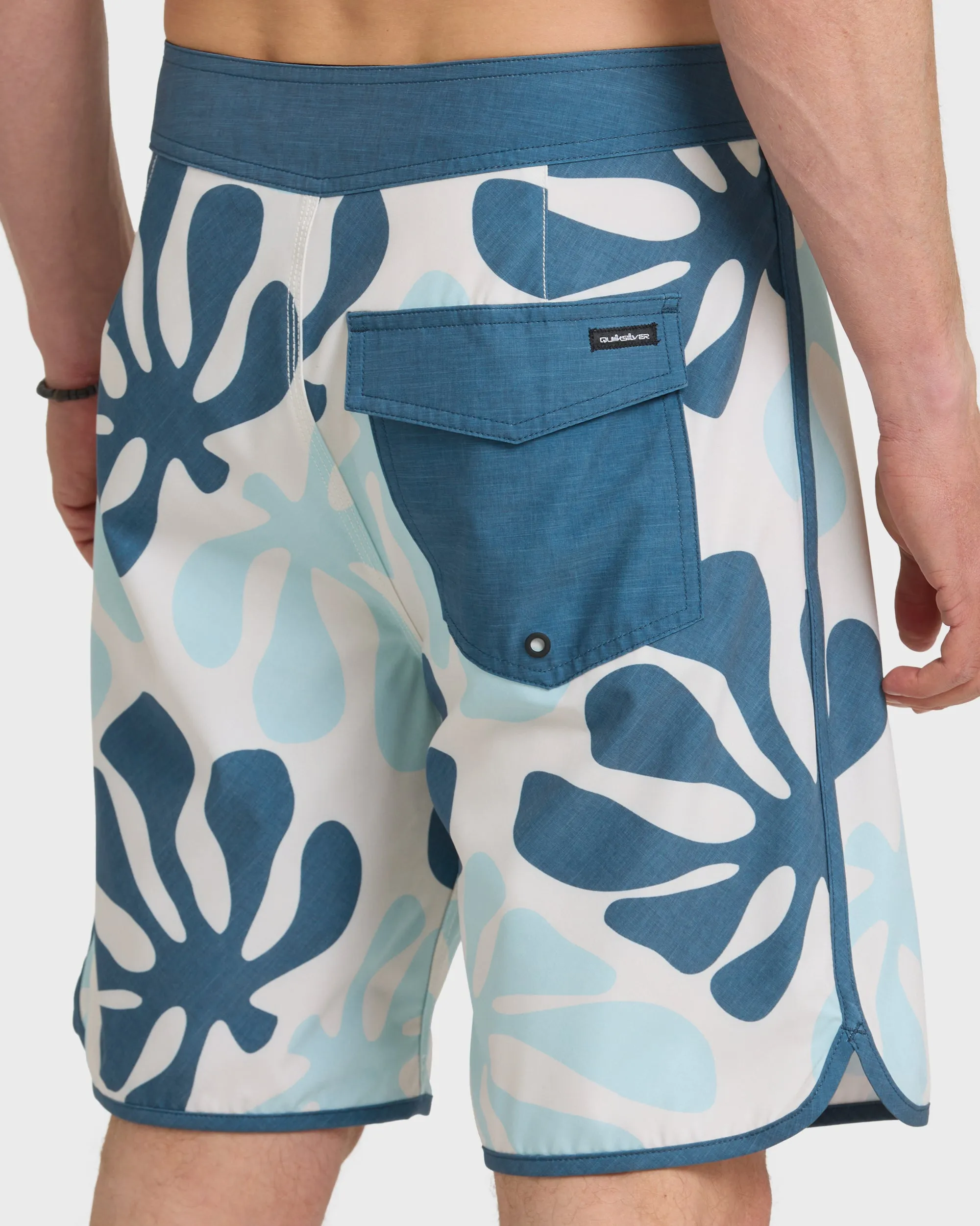 SurfSilk Sol Tiles Scallop 19" Boardshorts - Bone White sold by Quiksilver product image thumbnail 5
