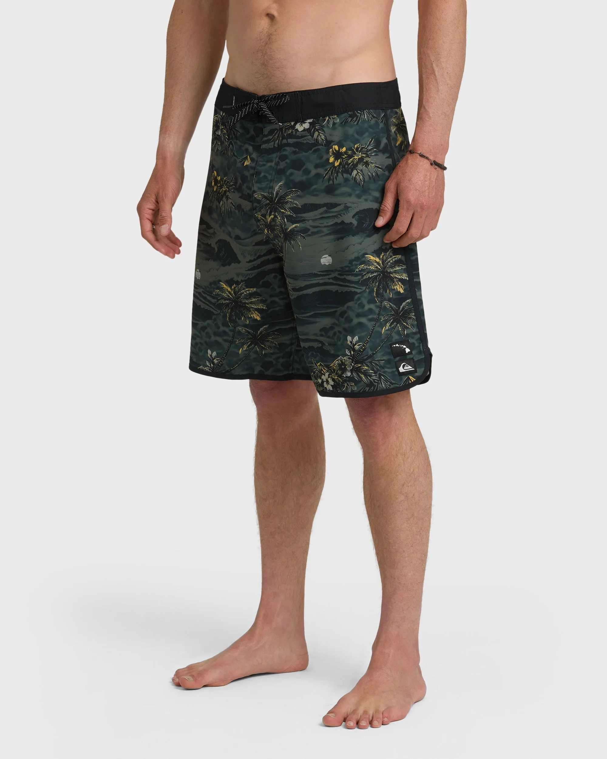 Hi Sundown Scallop 19" Boardshorts - Black sold by Quiksilver product image thumbnail 4