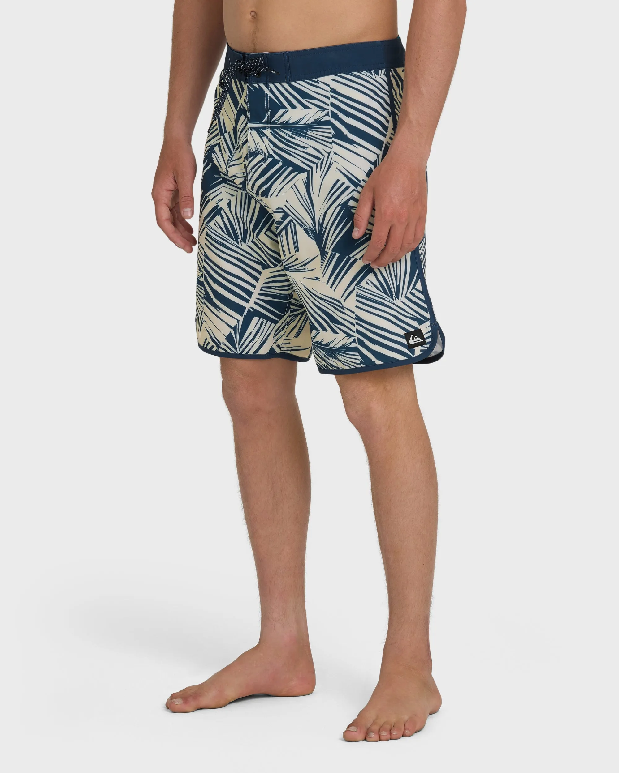 Aruba Palm Scallop 19" Boardshorts - Dark Denim sold by Quiksilver product image thumbnail 4