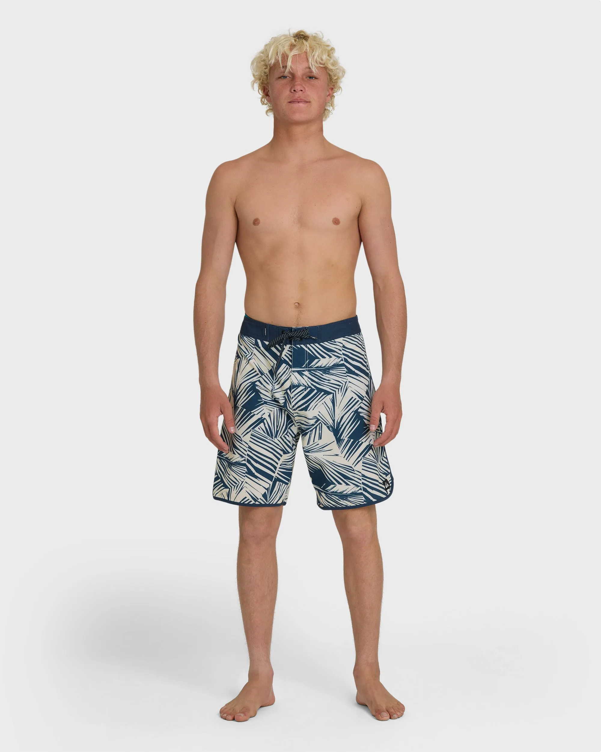 Aruba Palm Scallop 19" Boardshorts - Dark Denim sold by Quiksilver product image thumbnail 3