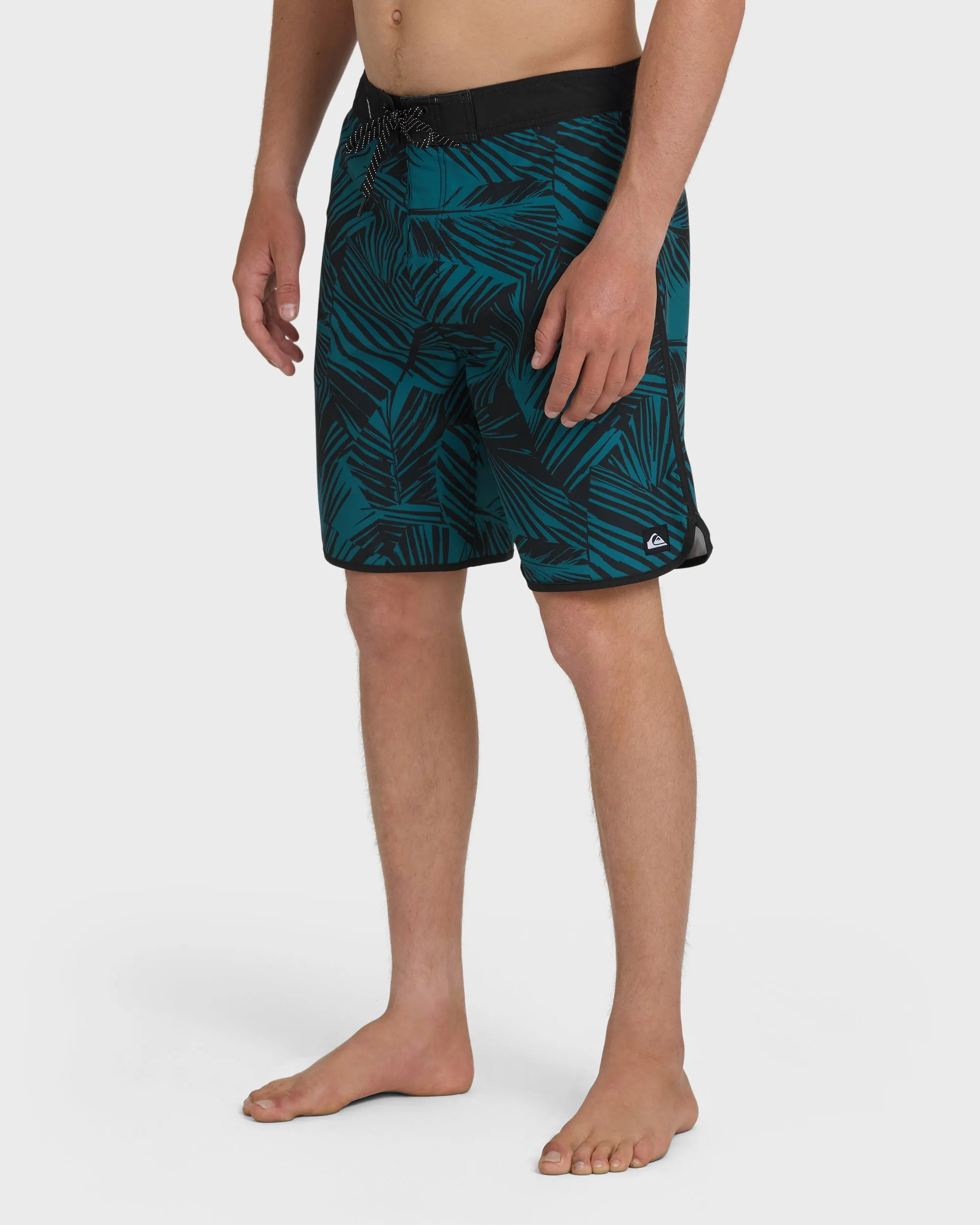 Aruba Palm Scallop 19" Boardshorts - Black sold by Quiksilver product image thumbnail 4