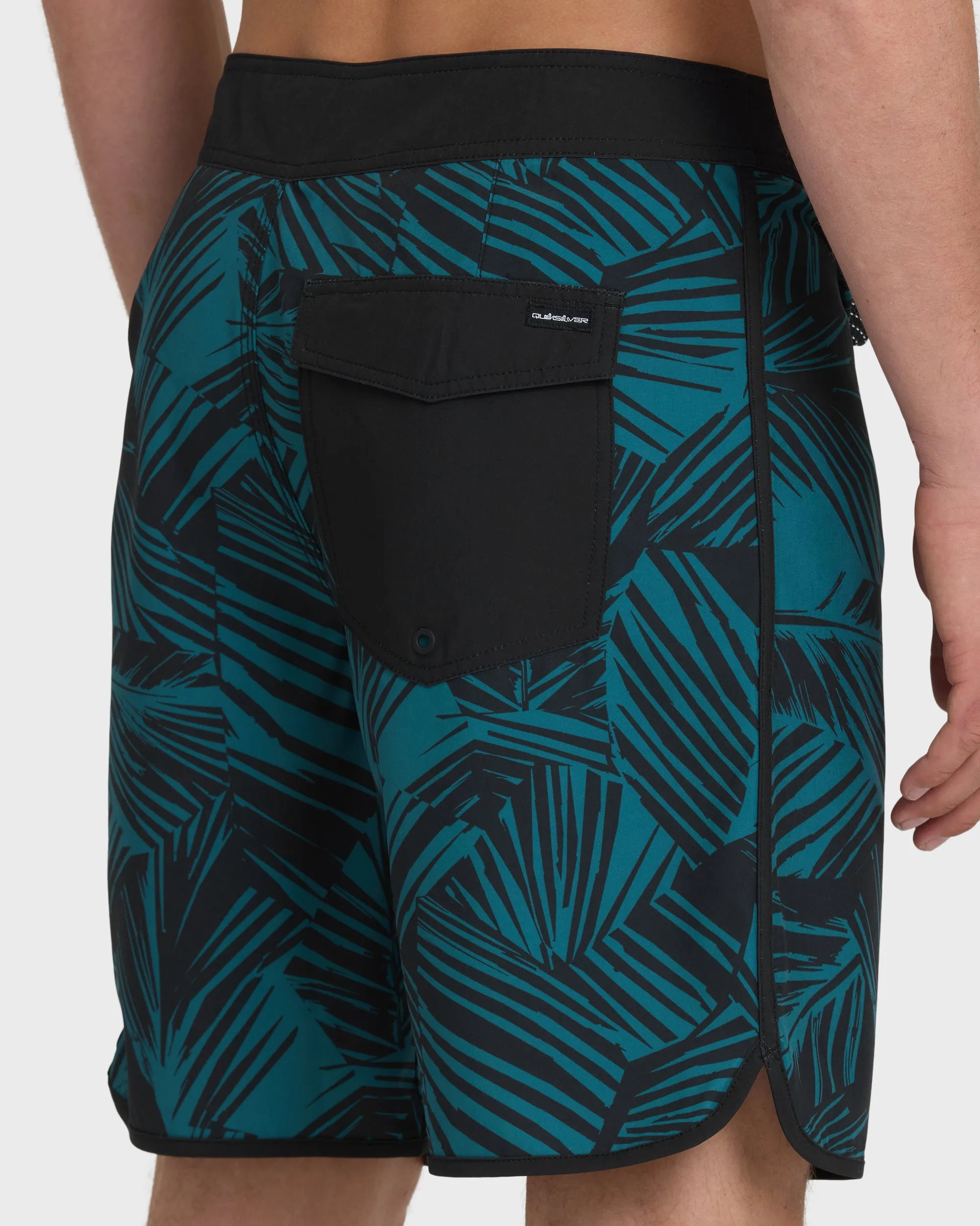 Aruba Palm Scallop 19" Boardshorts - Black sold by Quiksilver product image thumbnail 5