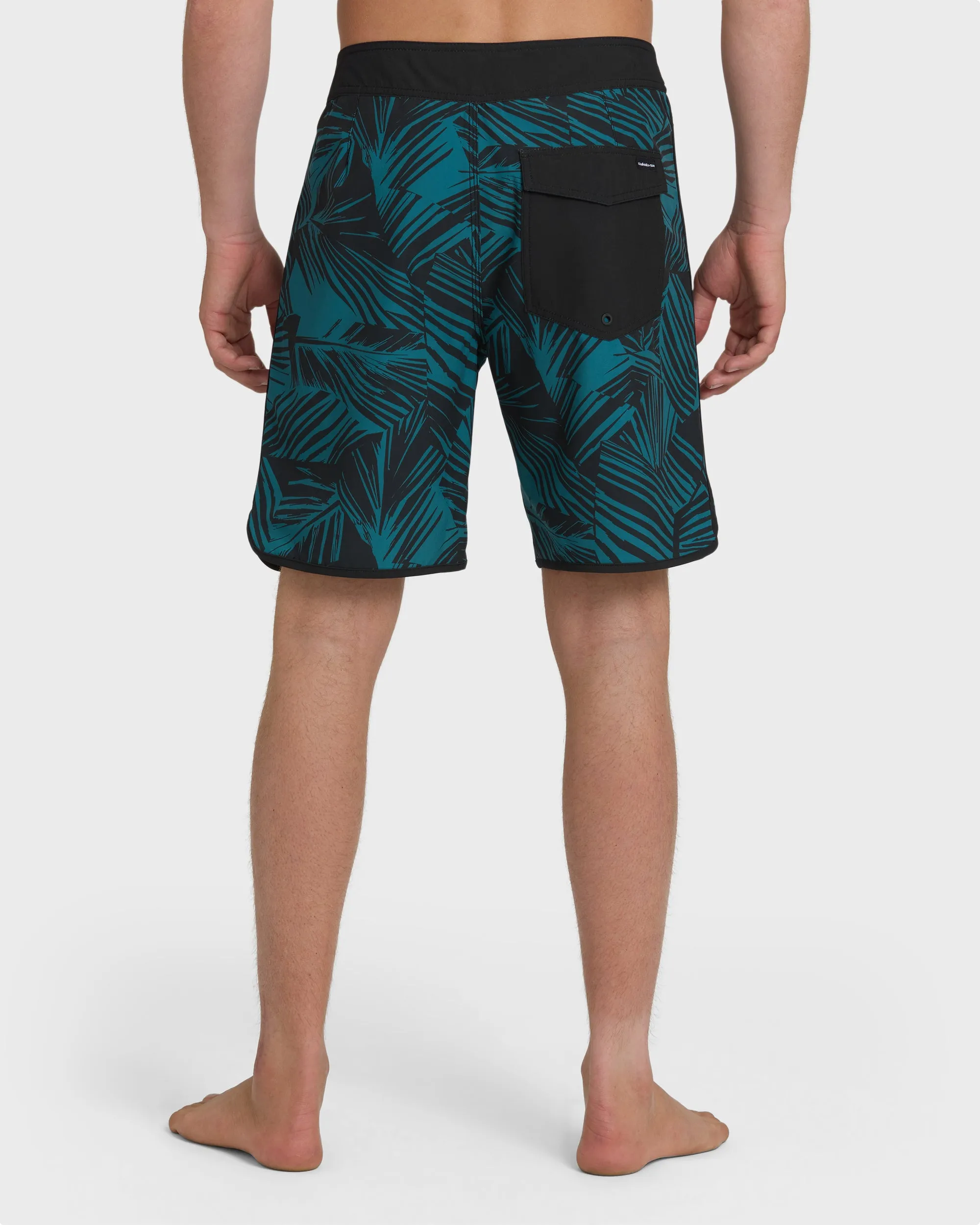 Aruba Palm Scallop 19" Boardshorts - Black sold by Quiksilver product image thumbnail 2