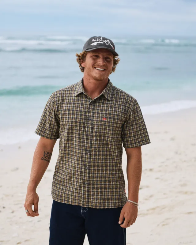 Young Guns Button-Up Short Sleeve Shirt - Major Brown made by Quiksilver