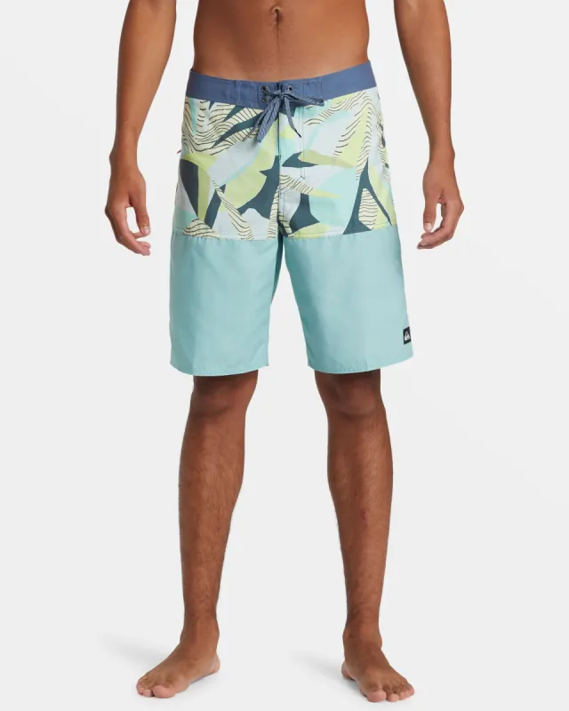 Everyday Division 20" Boardshorts - Aquifer made by Quiksilver