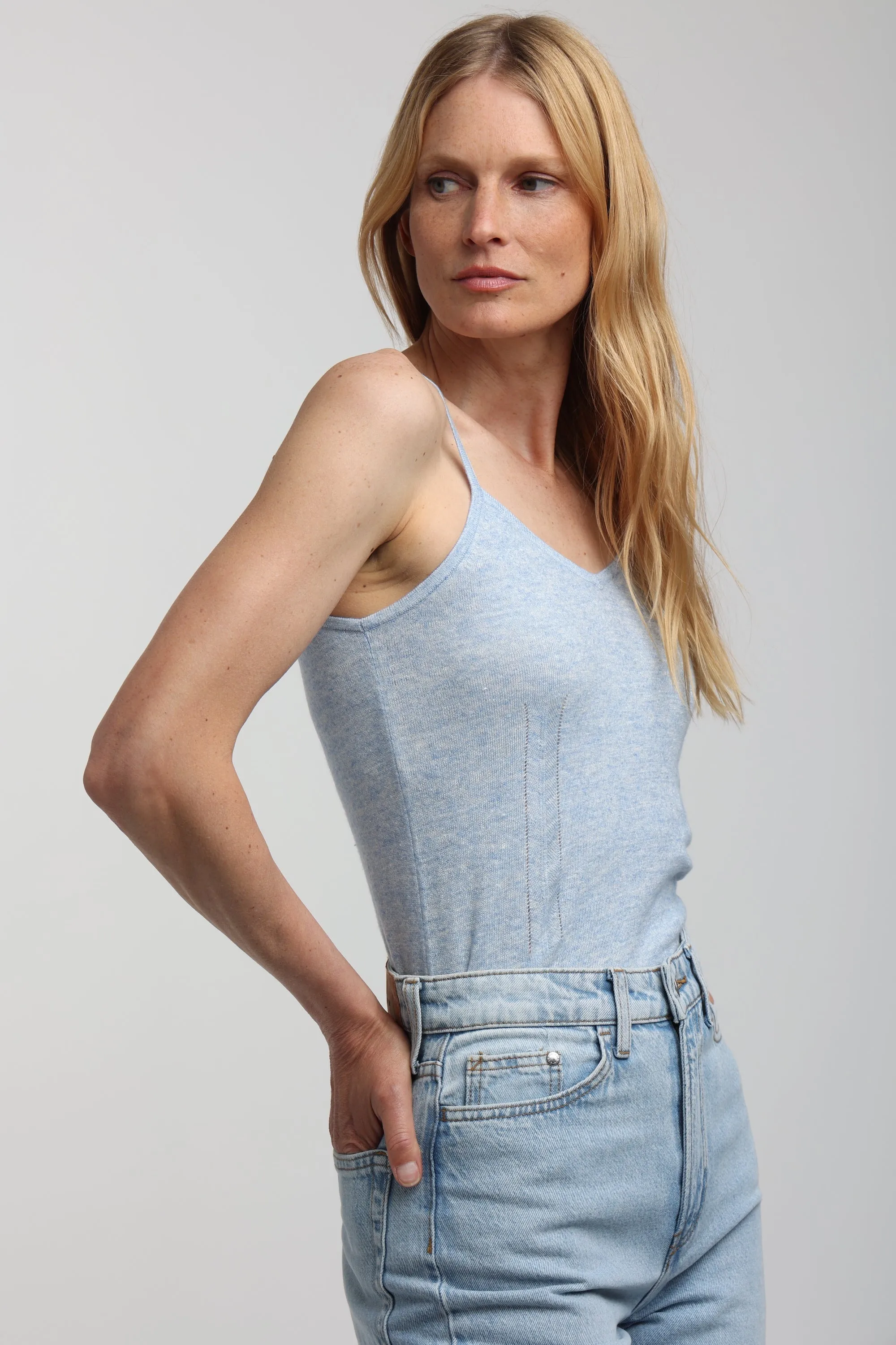 Cashmere & Linen V-neck Tank sold by Quinn product image thumbnail 4
