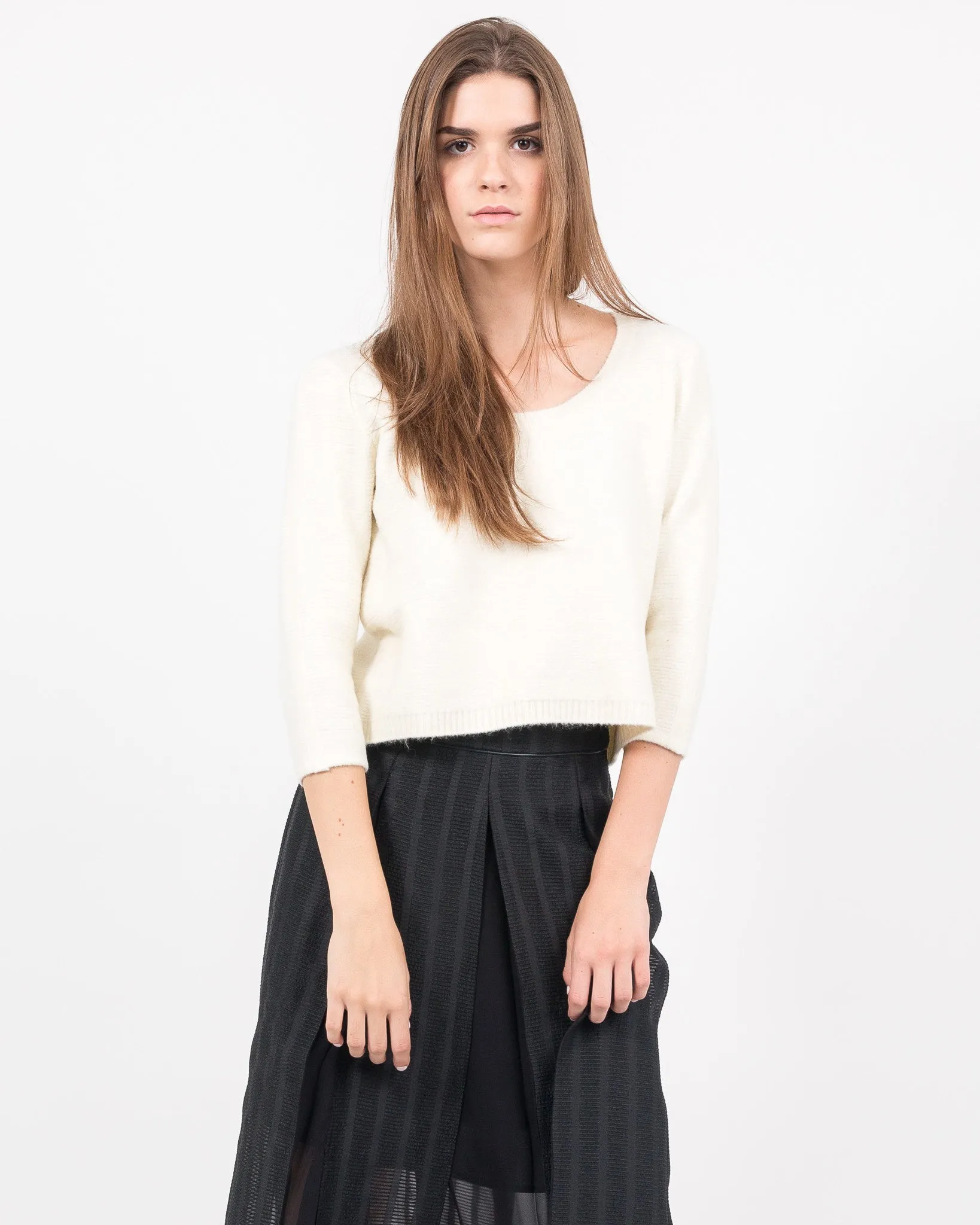 Elexis Cropped Pullover sold by Quinn product image thumbnail 4