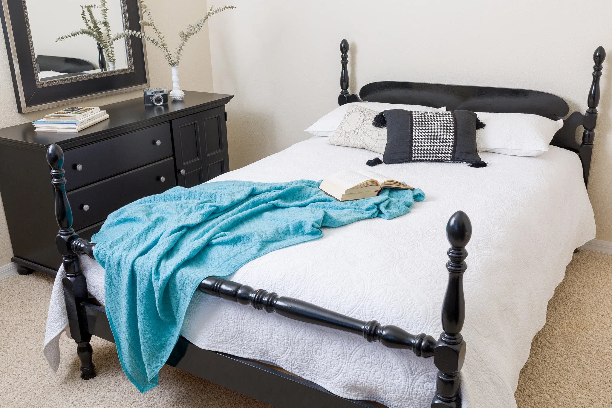 Lattice Cashmere Blanket sold by Quinn product image thumbnail 3