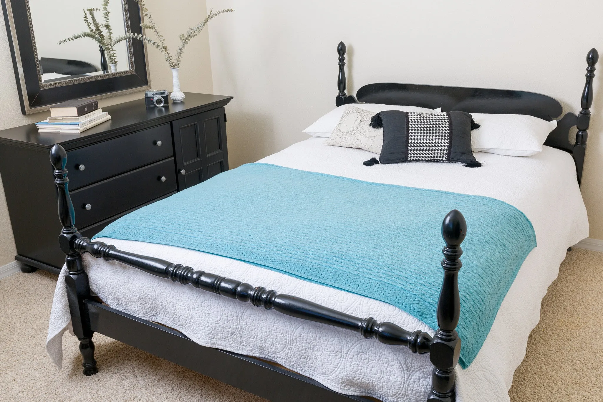 Lattice Cashmere Blanket sold by Quinn product image thumbnail 4