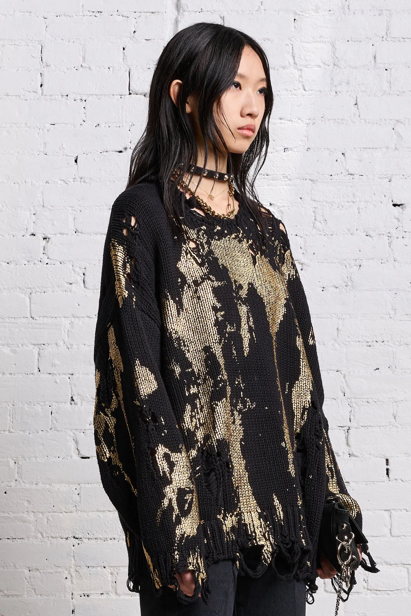 OVERSIZED SWEATER - GOLD SPLATTERED BLACK sold by R13 product image thumbnail 5