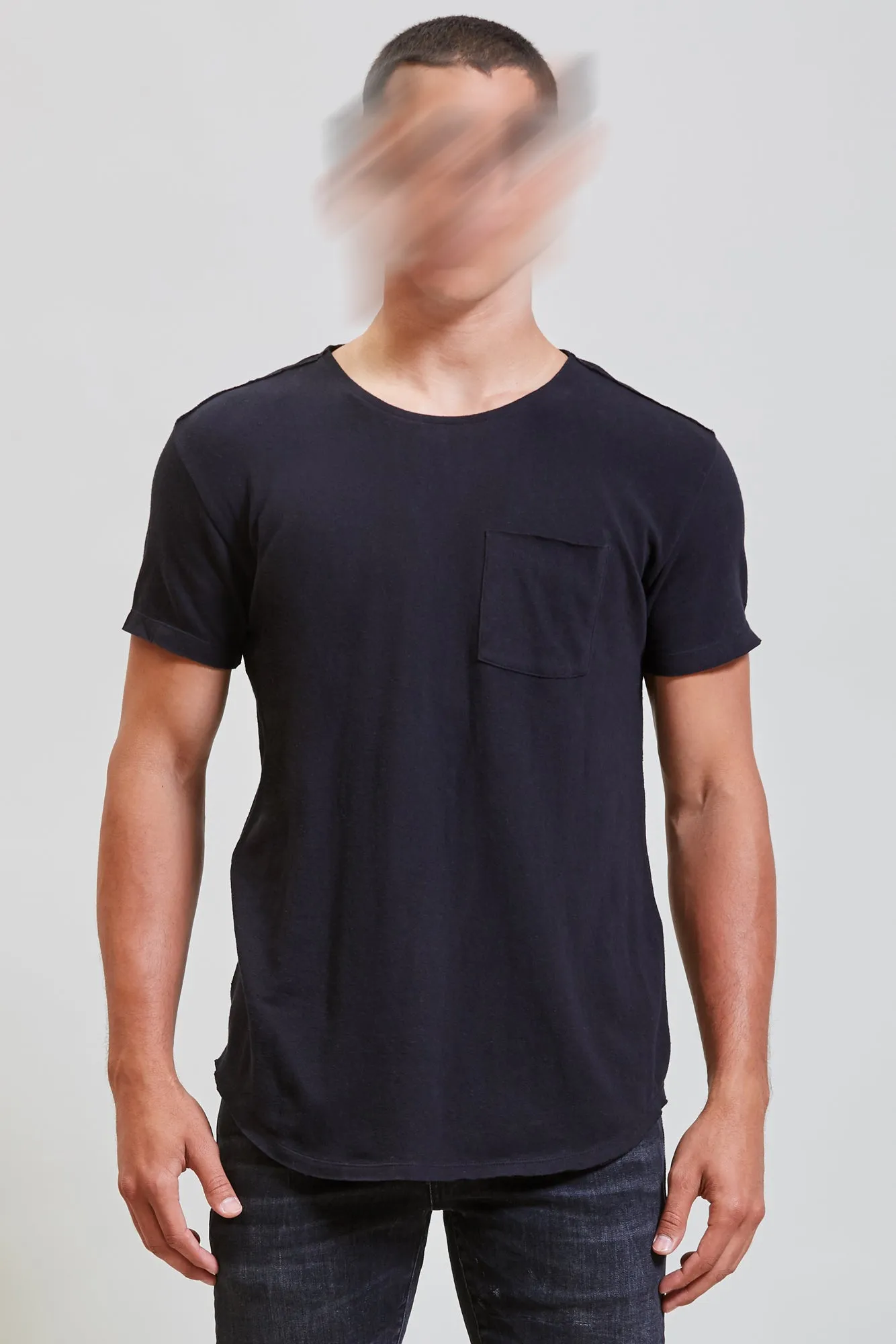 POCKET T - BLACK sold by R13