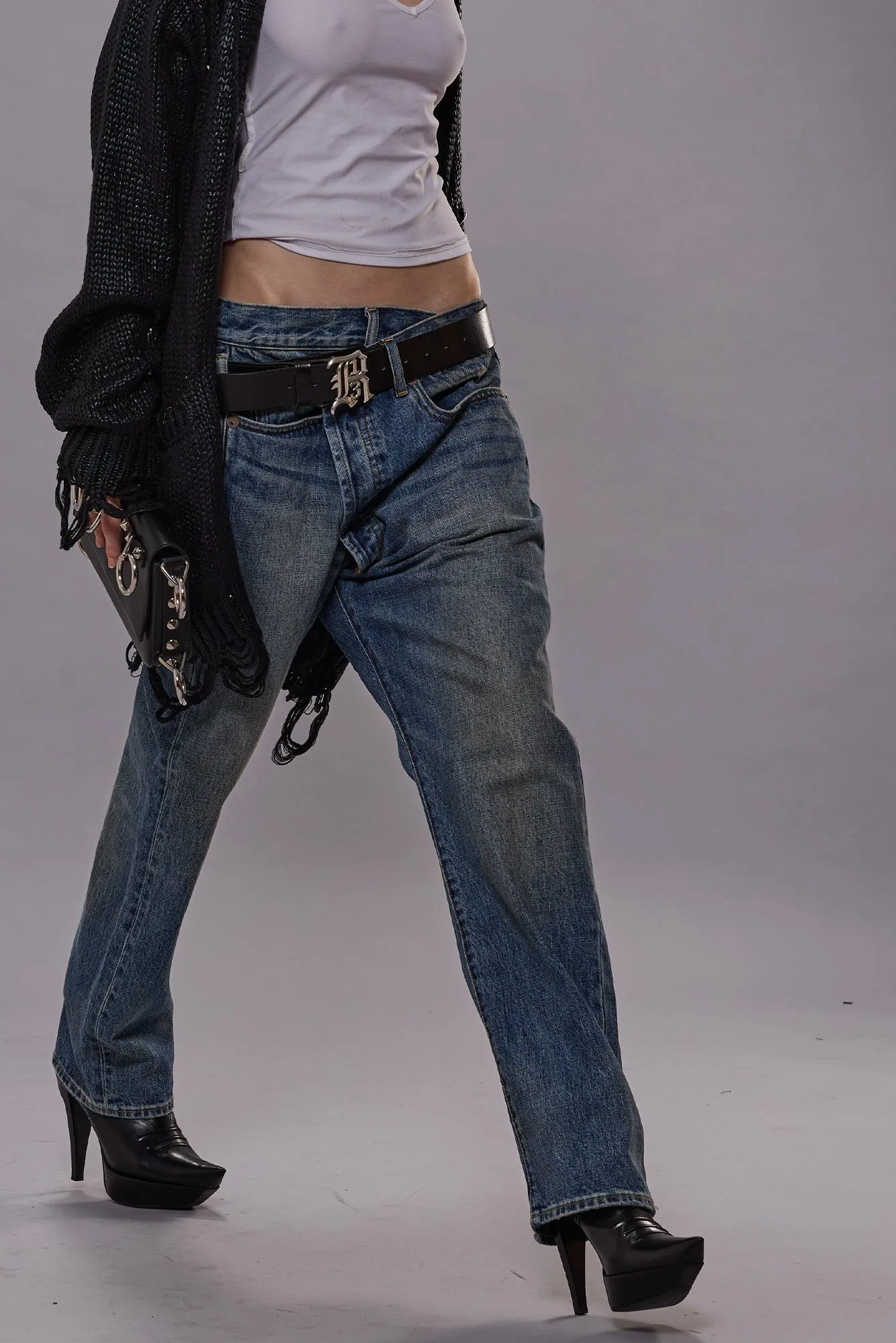 CROSSOVER JEAN - BARTER INDIGO sold by R13