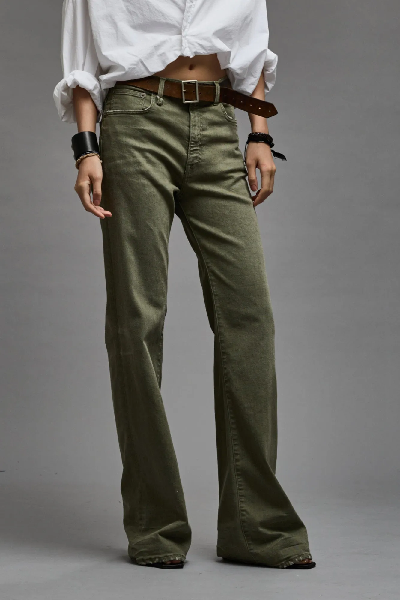 JANE JEAN - OLIVE GREEN STRETCH sold by R13