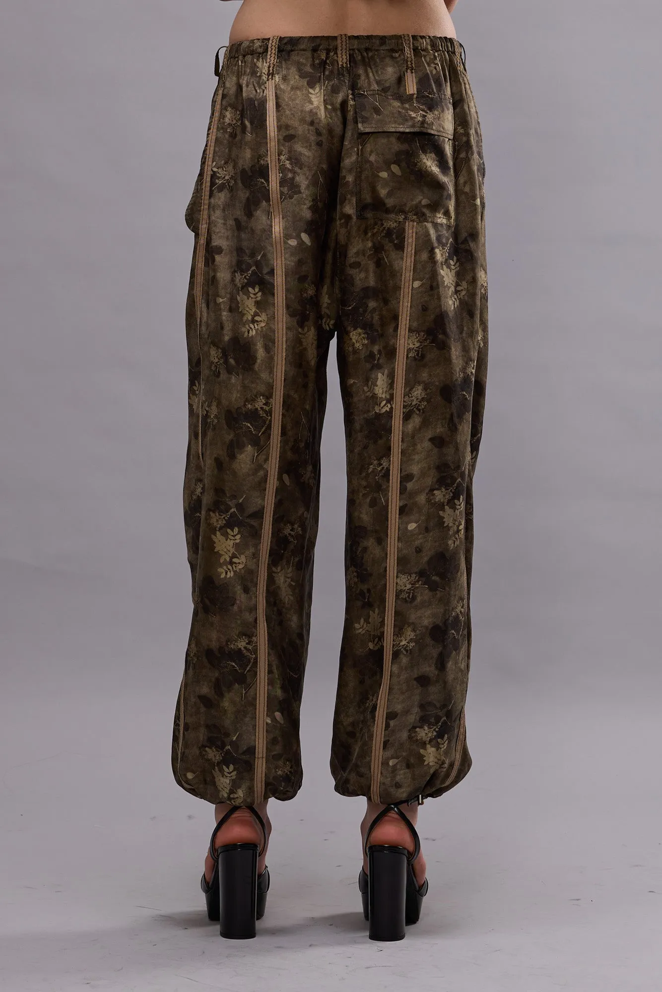 BALLOON PANTS WITH DOUBLE SEAM - OLIVE FLORAL sold by R13 product image thumbnail 3