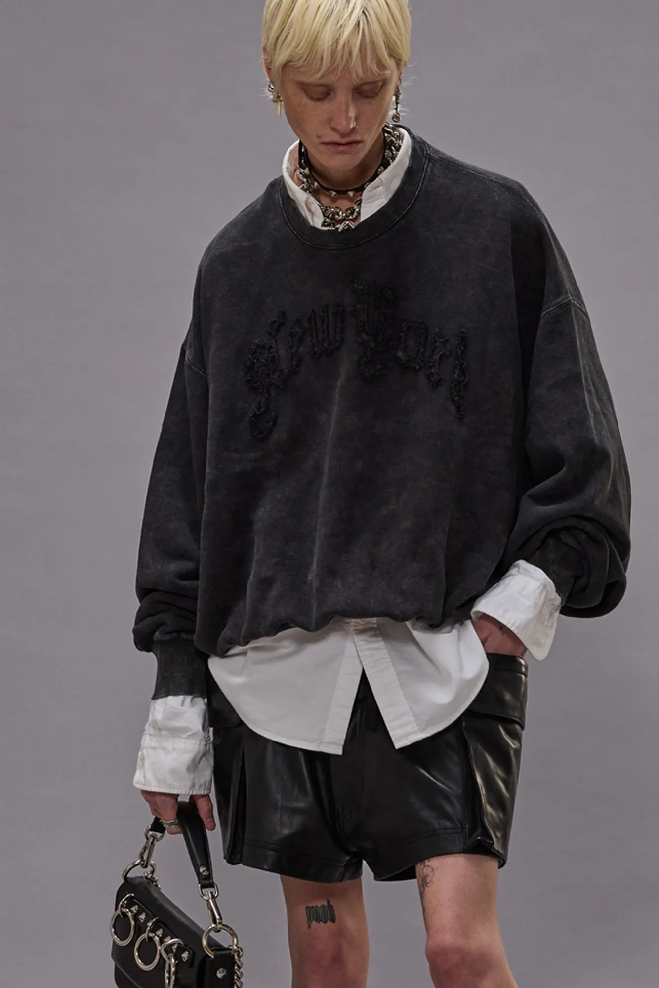 NEW YORK BALLOON CREWNECK - WASHED BLACK sold by R13 product image thumbnail 2