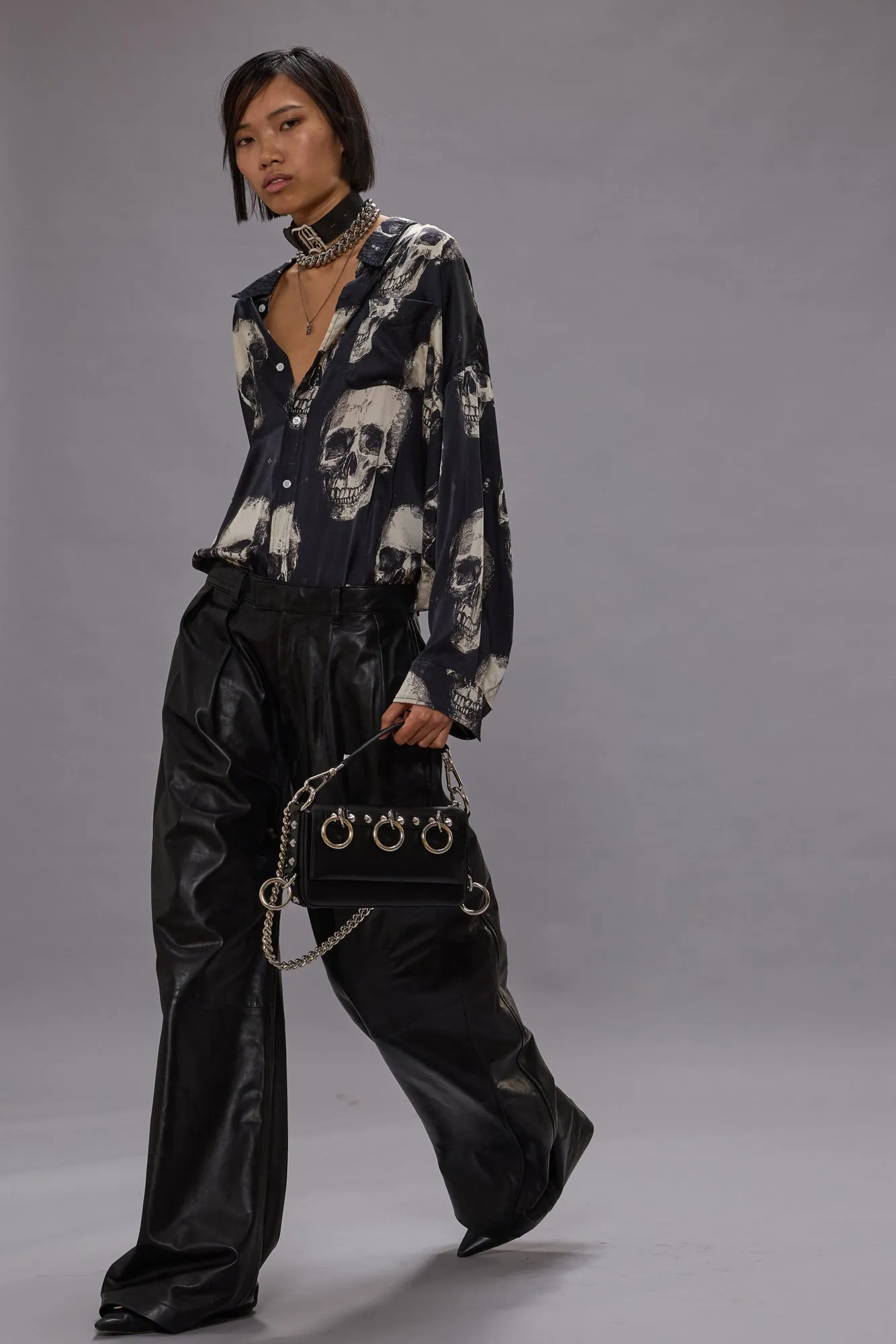 DROP NECK SHIRT - SKULLS ON BLACK sold by R13 product image thumbnail 2