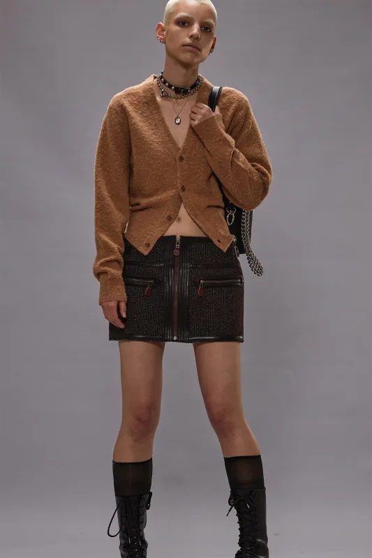 MINI SKIRT WITH STITCHED DETAILS - BROWN sold by R13