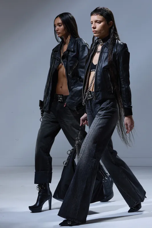 TWISTED SEAM FLARE JEAN - KENNET BLACK STRETCH sold by R13